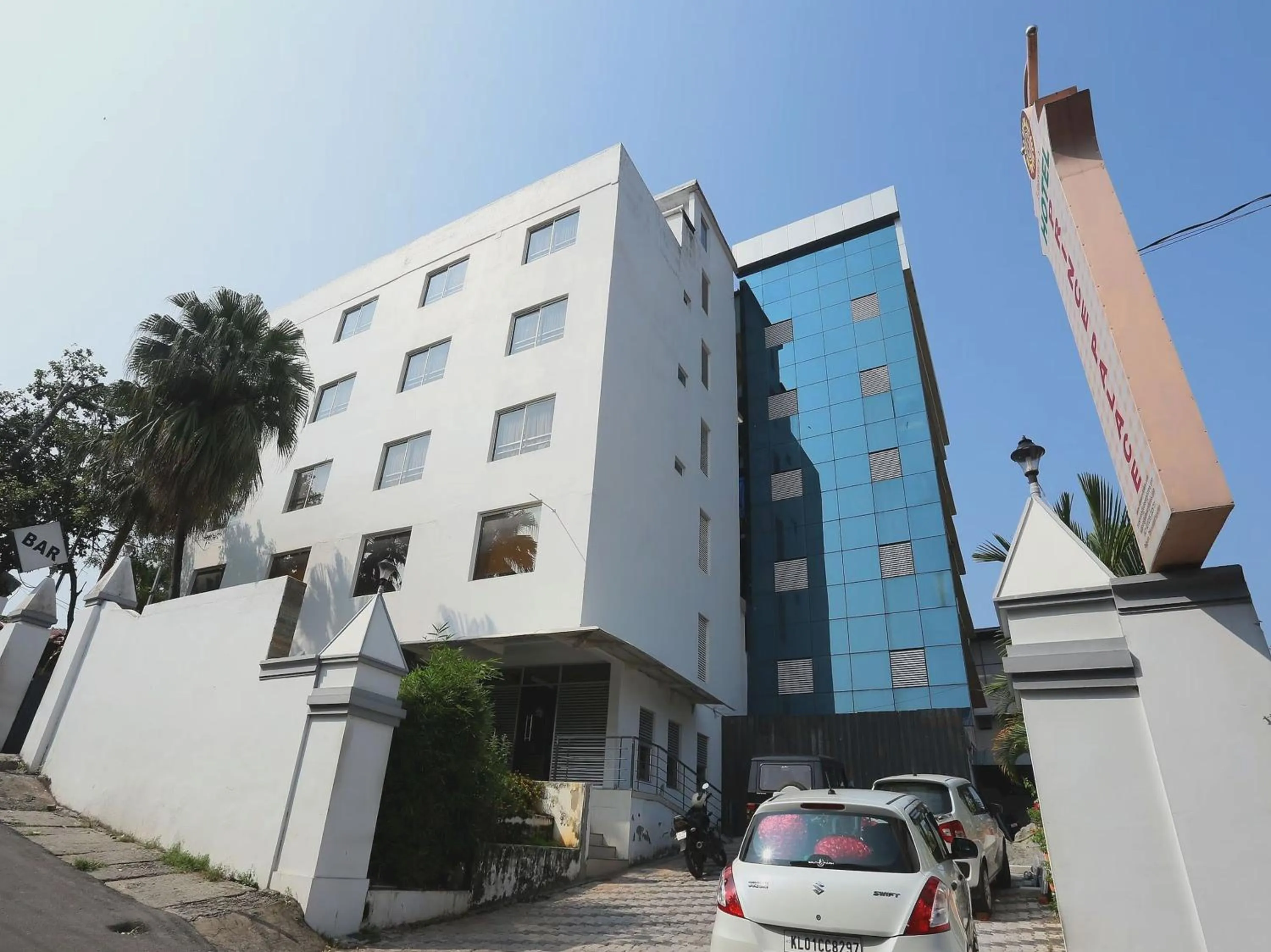 Facade/entrance in Super Townhouse Prince Palace