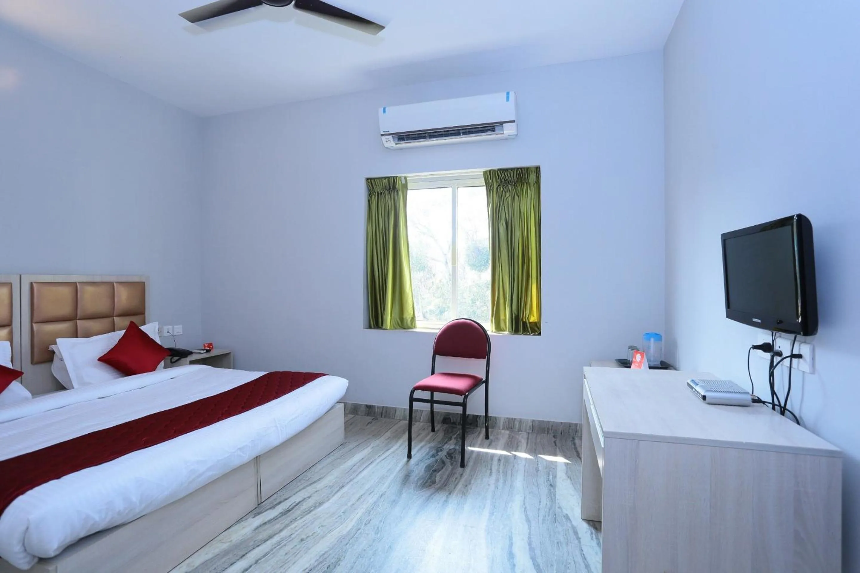 Bedroom, Bed in Super Townhouse Prince Palace