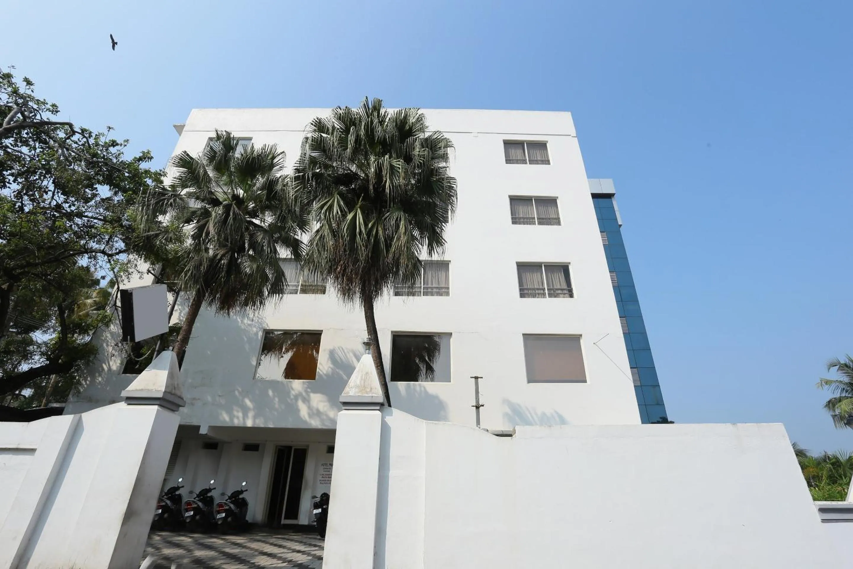 Facade/entrance in Super Townhouse Prince Palace