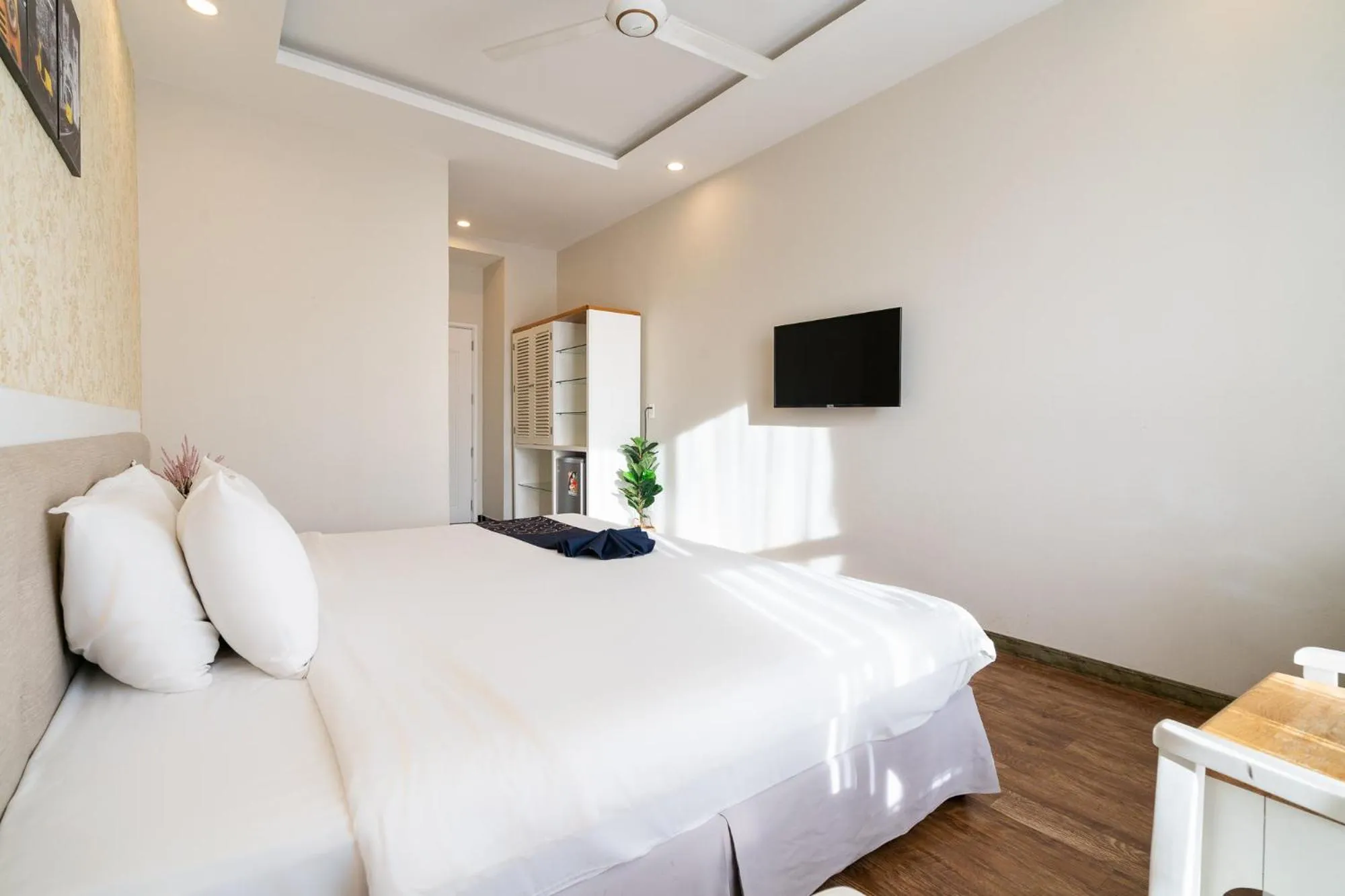 Bed in Saigon's Book Da Lat Hotel