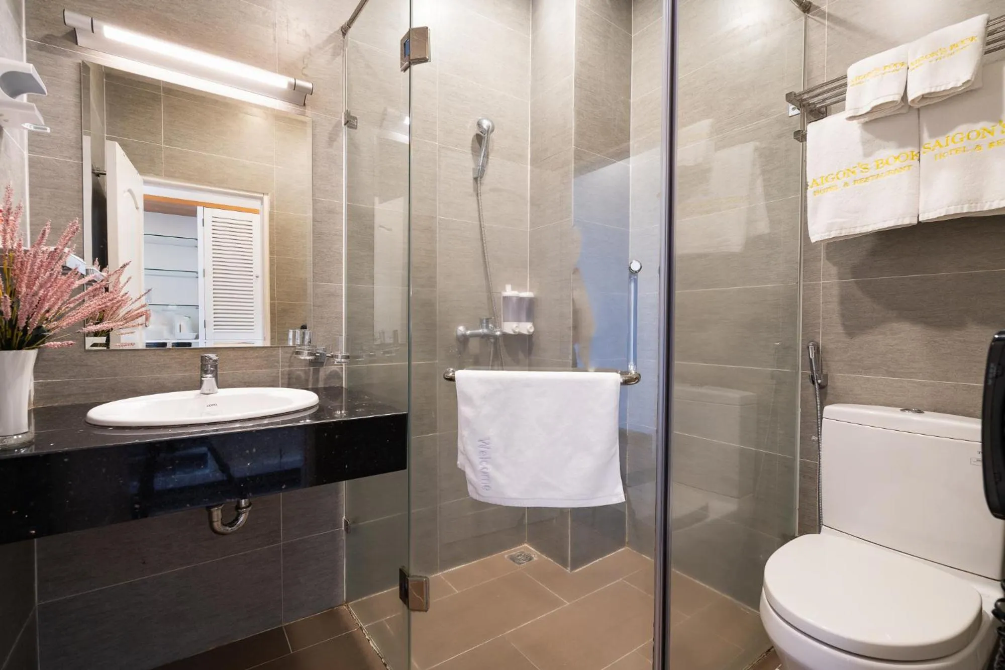 Shower in Saigon's Book Da Lat Hotel