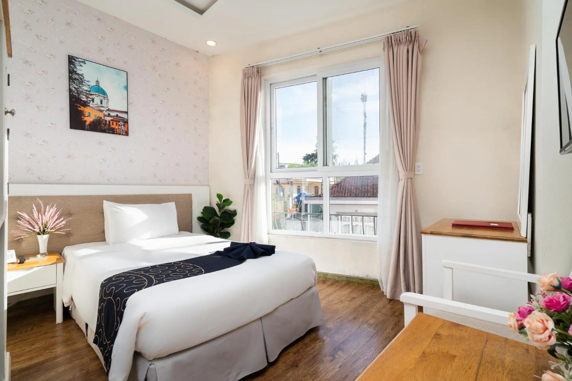 Bed in Saigon's Book Da Lat Hotel