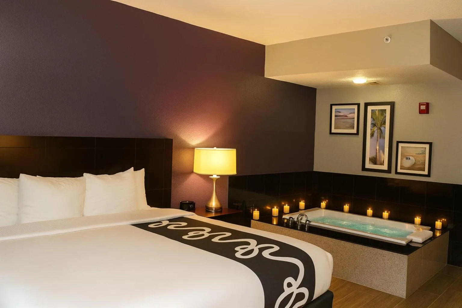 Guests, Bed in La Quinta by Wyndham Port Orange / Daytona