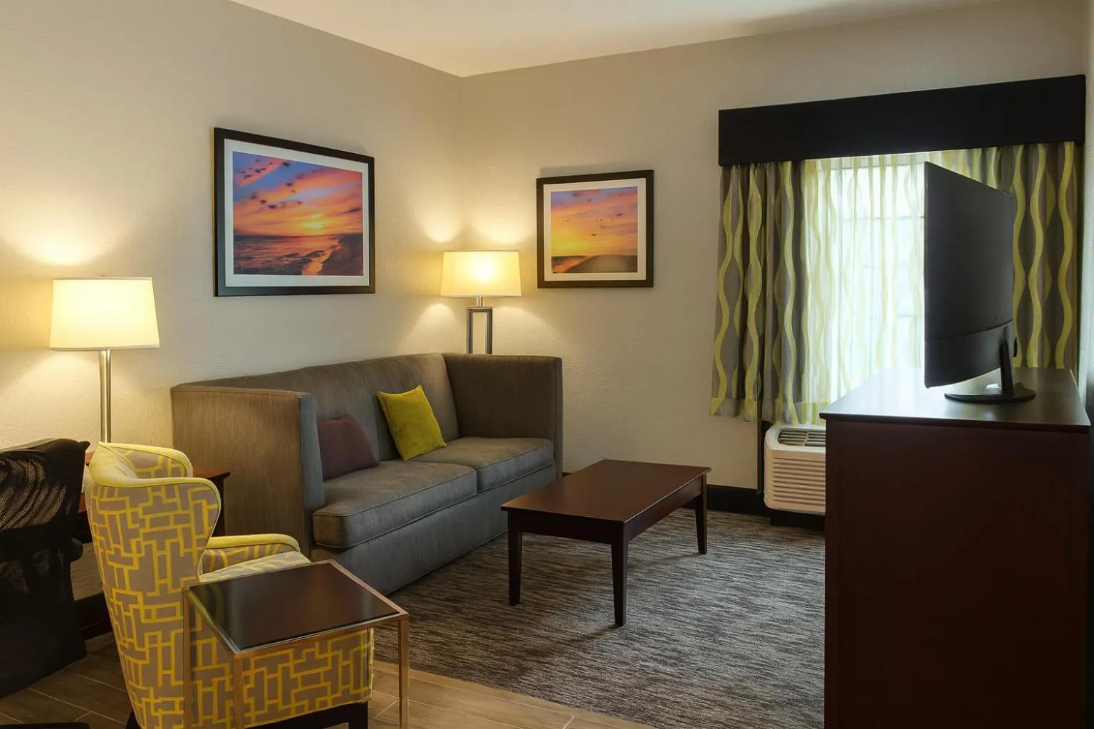 Guests in La Quinta by Wyndham Port Orange / Daytona