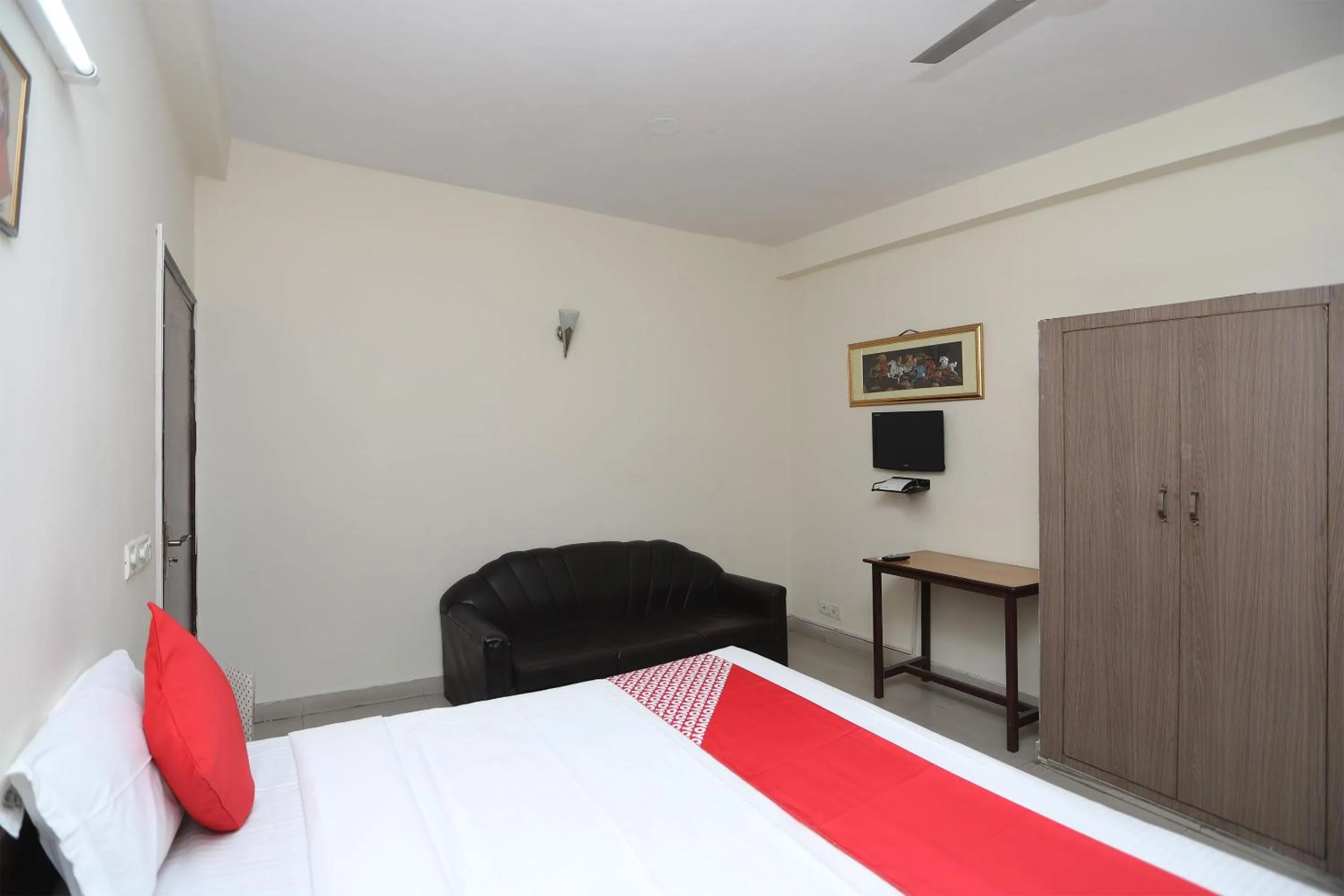 Bedroom, Bed in Super Hotel O Celebration Bnb Home