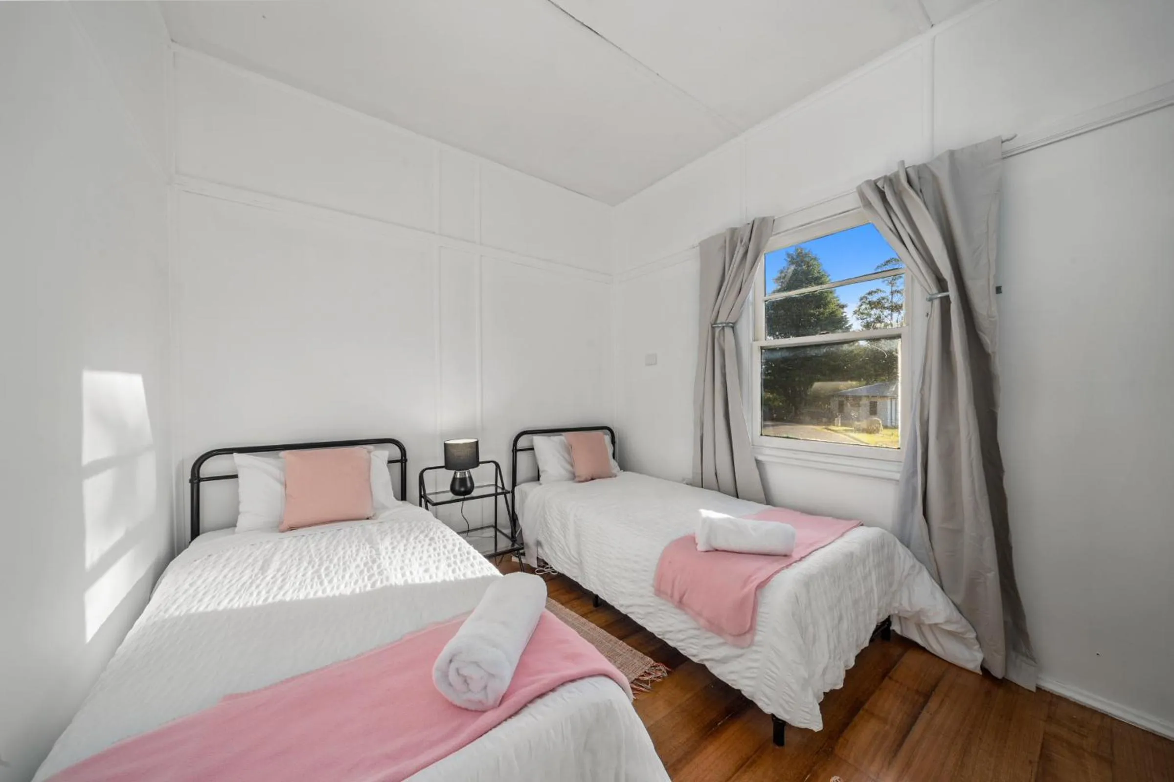 Bed in Giants Table and Cottages