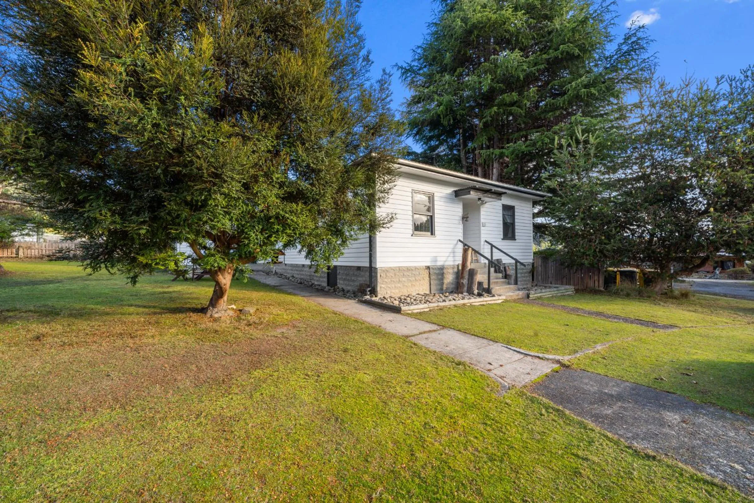 Giants Table and Cottages