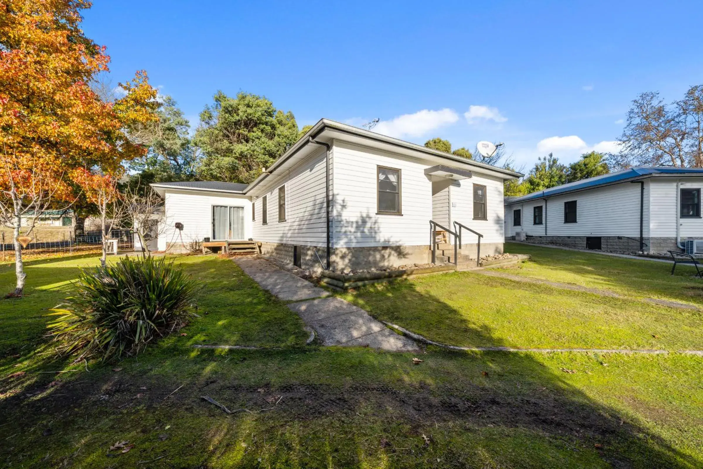 Five-Bedroom House in Giants Table and Cottages Five-Bedroom House in Giants Table and Cottages