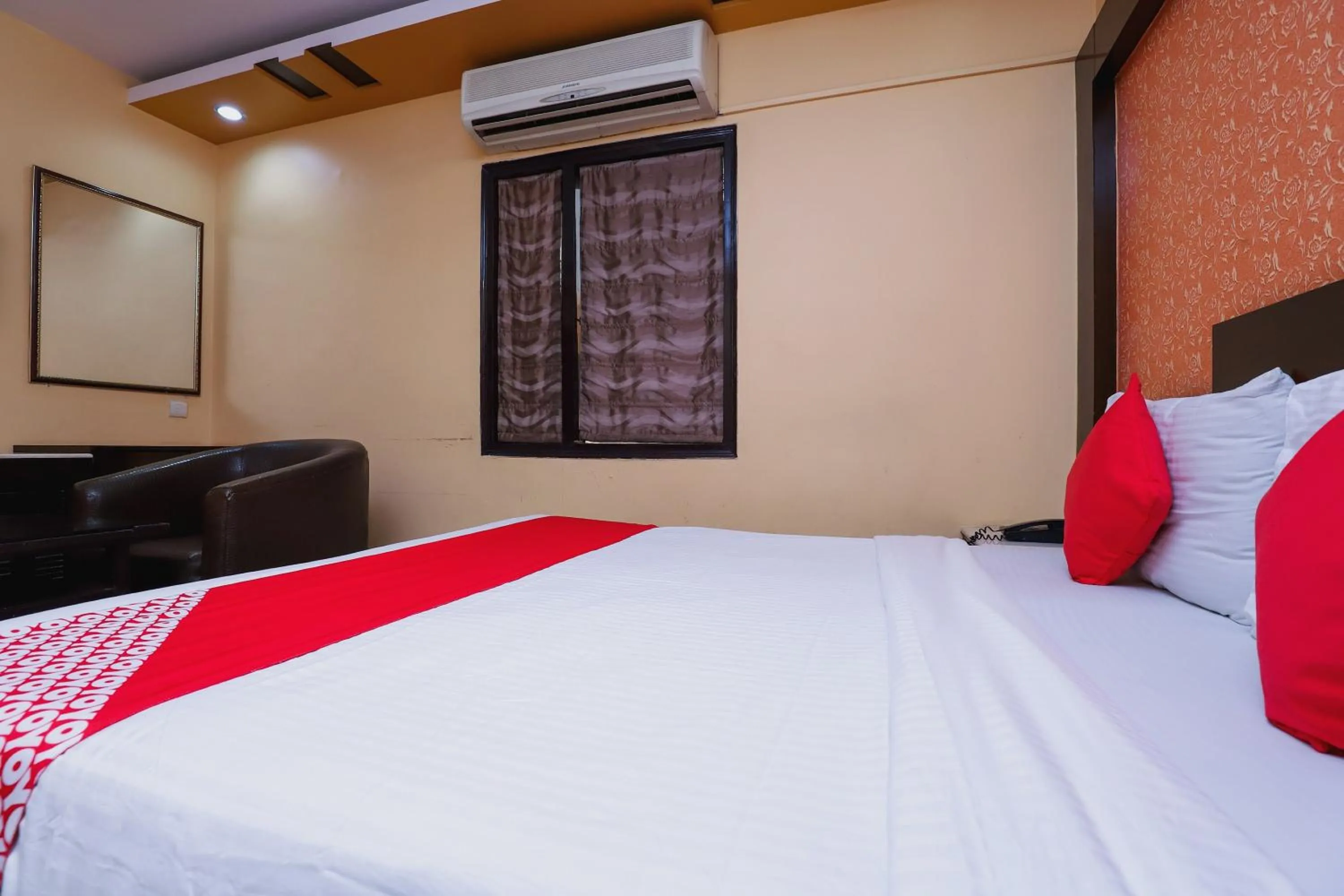 Bedroom, Bed in Super Hotel O J P Inn Near Patel Nagar Metro Station