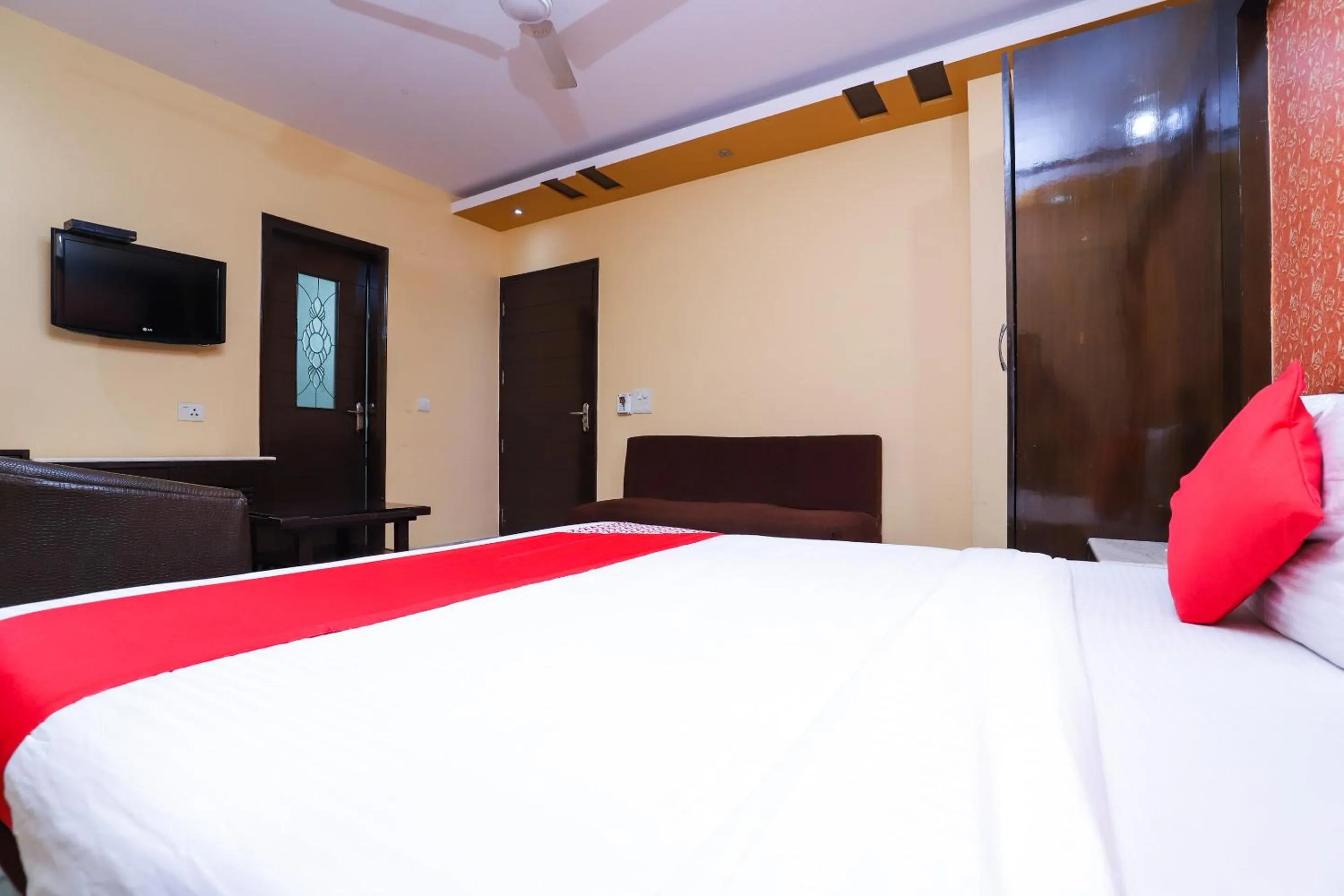 Bedroom, Bed in Hotel O J P Inn Near Patel Nagar Metro Station