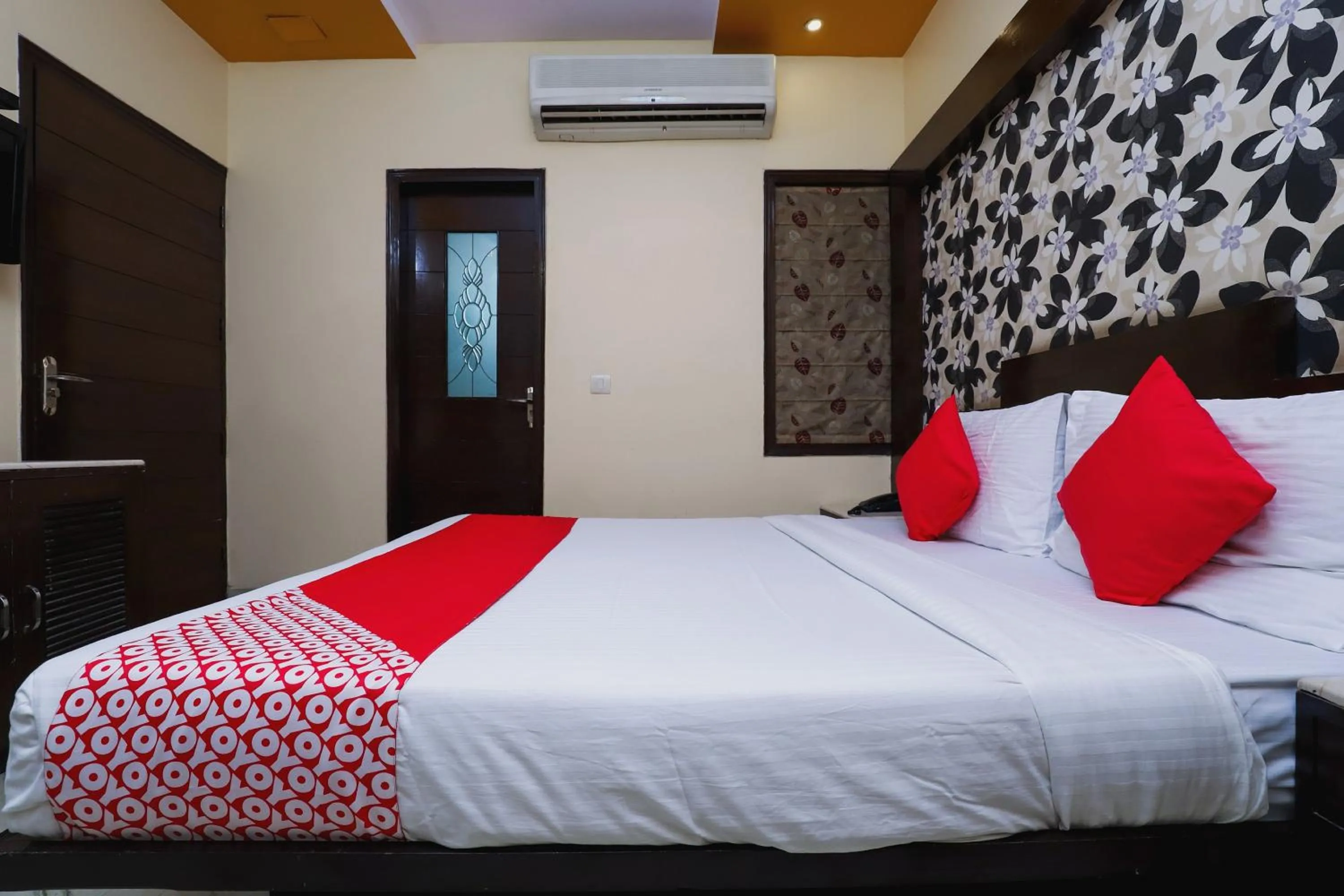 Bedroom, Bed in Super Hotel O J P Inn Near Patel Nagar Metro Station