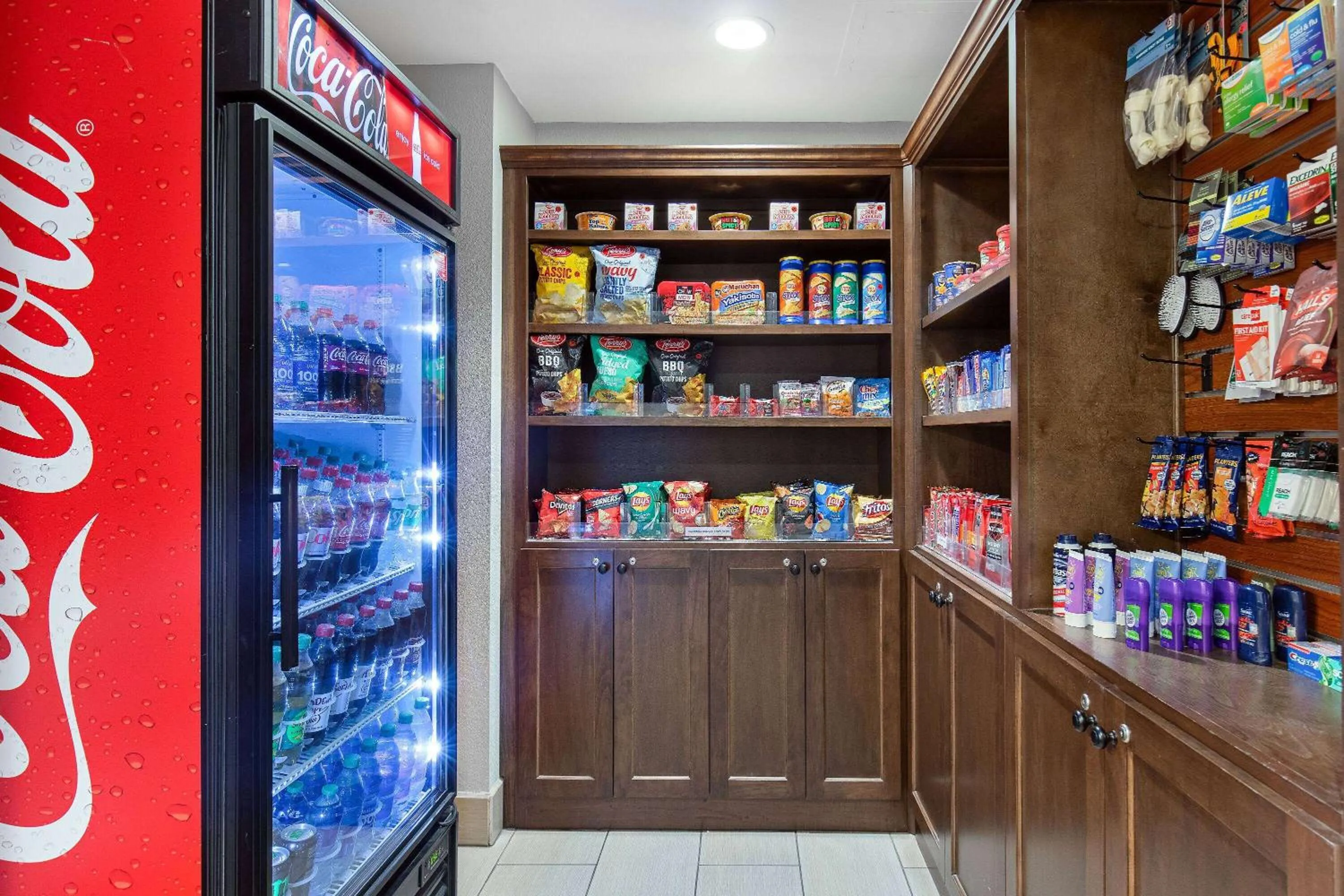 Food and drinks in La Quinta Inn by Wyndham Pigeon Forge-Dollywood