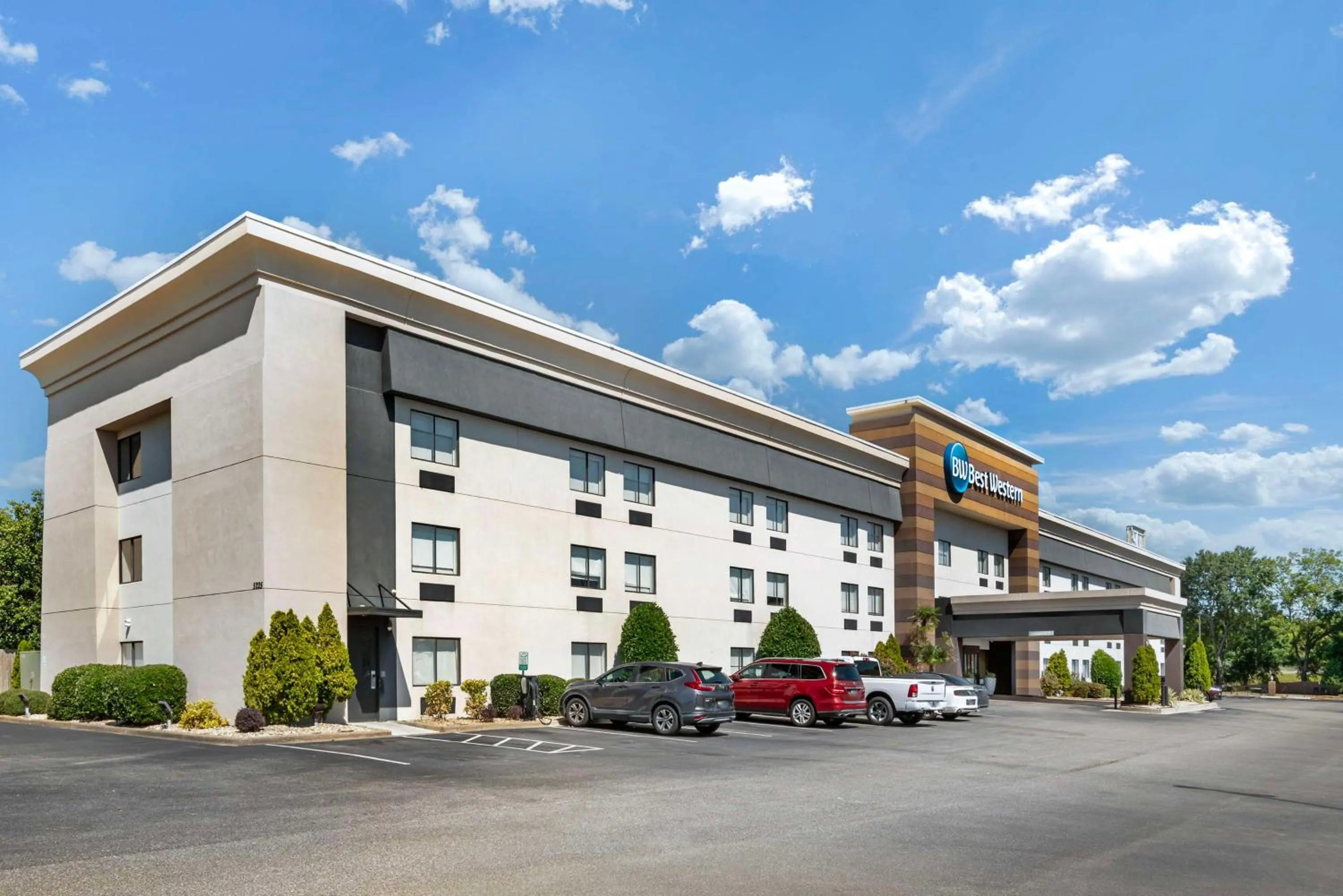 Property building in Best Western Montgomery I-85 North