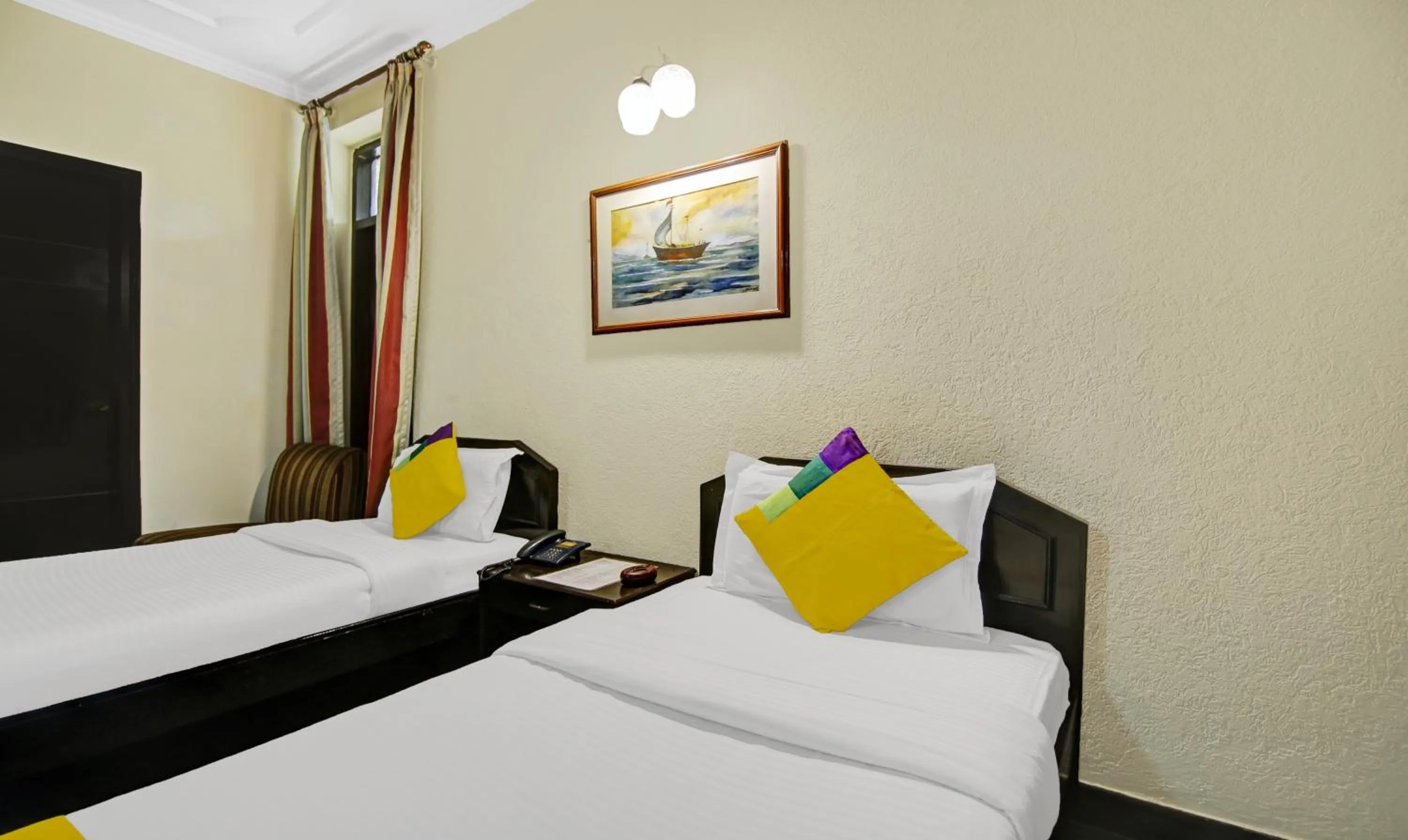 Bedroom, Bed in Itsy Hotels Arien International
