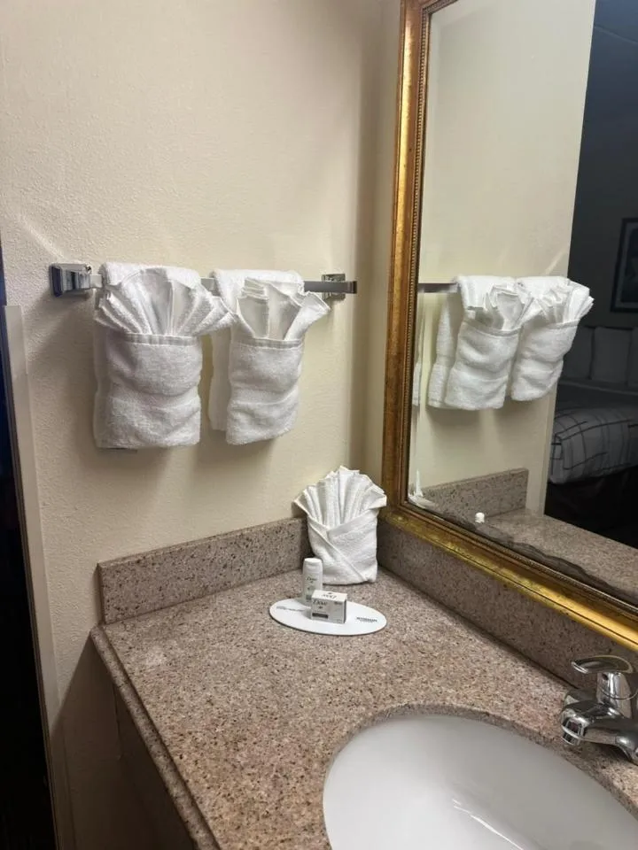 La Quinta Inn & Suites by Wyndham Sawgrass