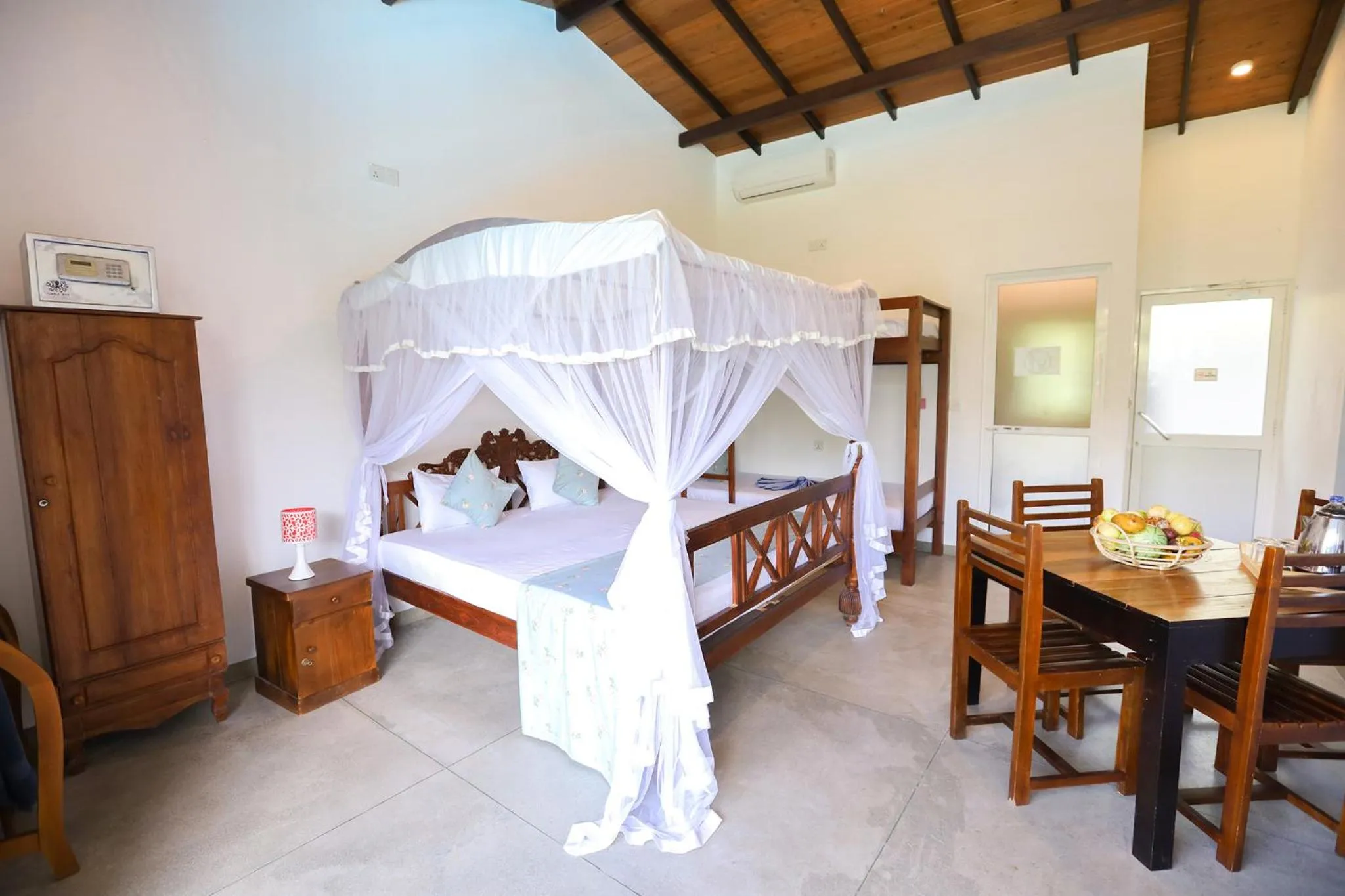 Bed in Casa Samaya Chill Bay Weligama