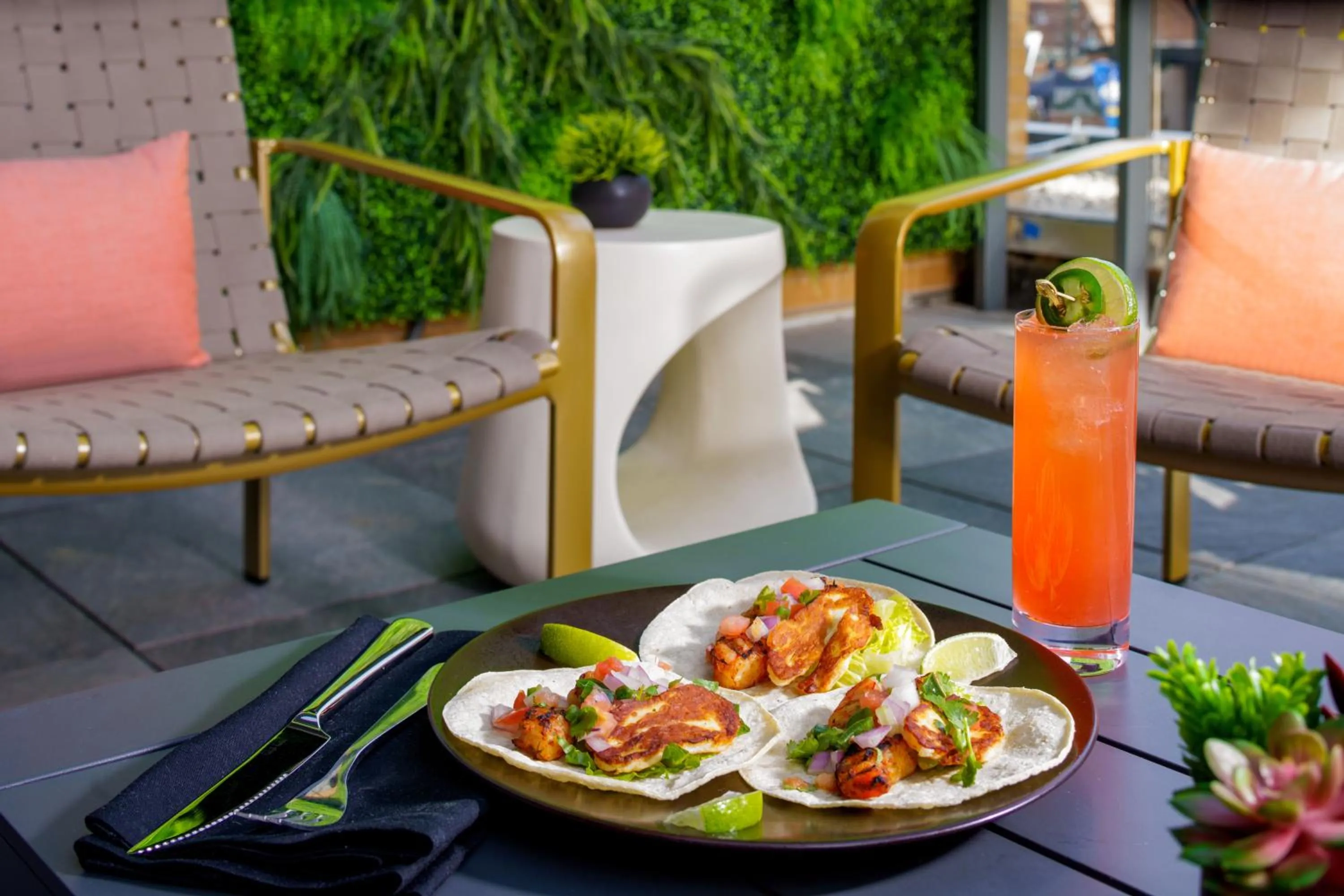 Restaurant/places to eat in Hyatt Place Indianapolis Downtown