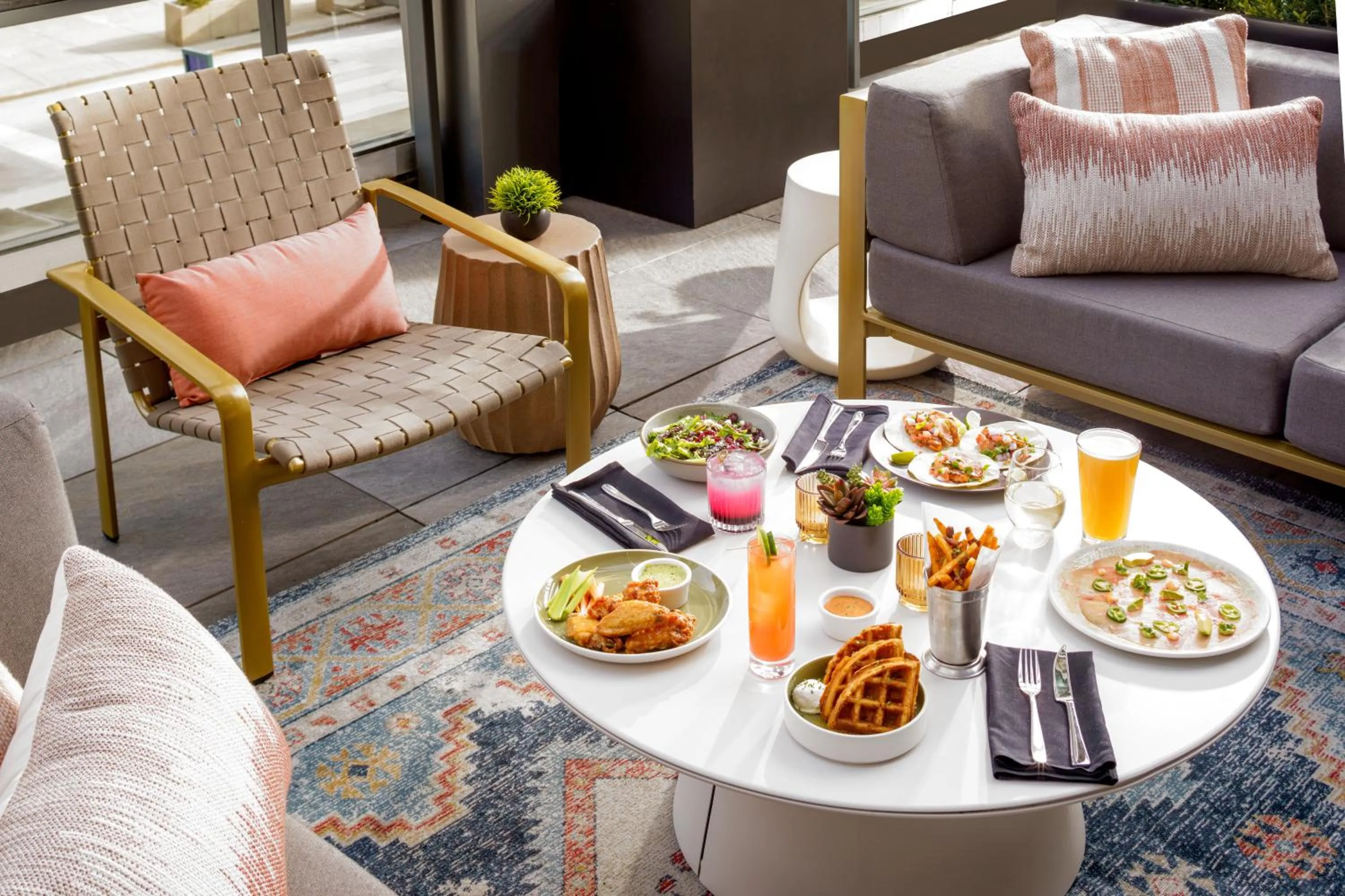 Restaurant/places to eat in Hyatt Place Indianapolis Downtown