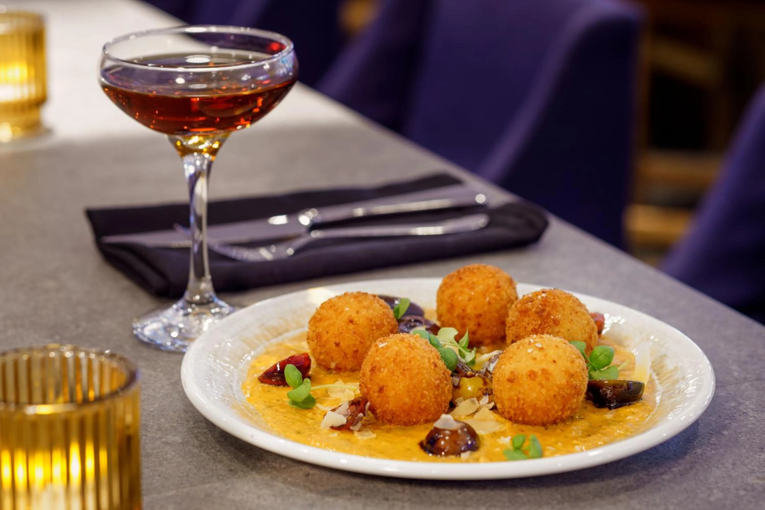 Restaurant/places to eat in Hyatt Place Indianapolis Downtown