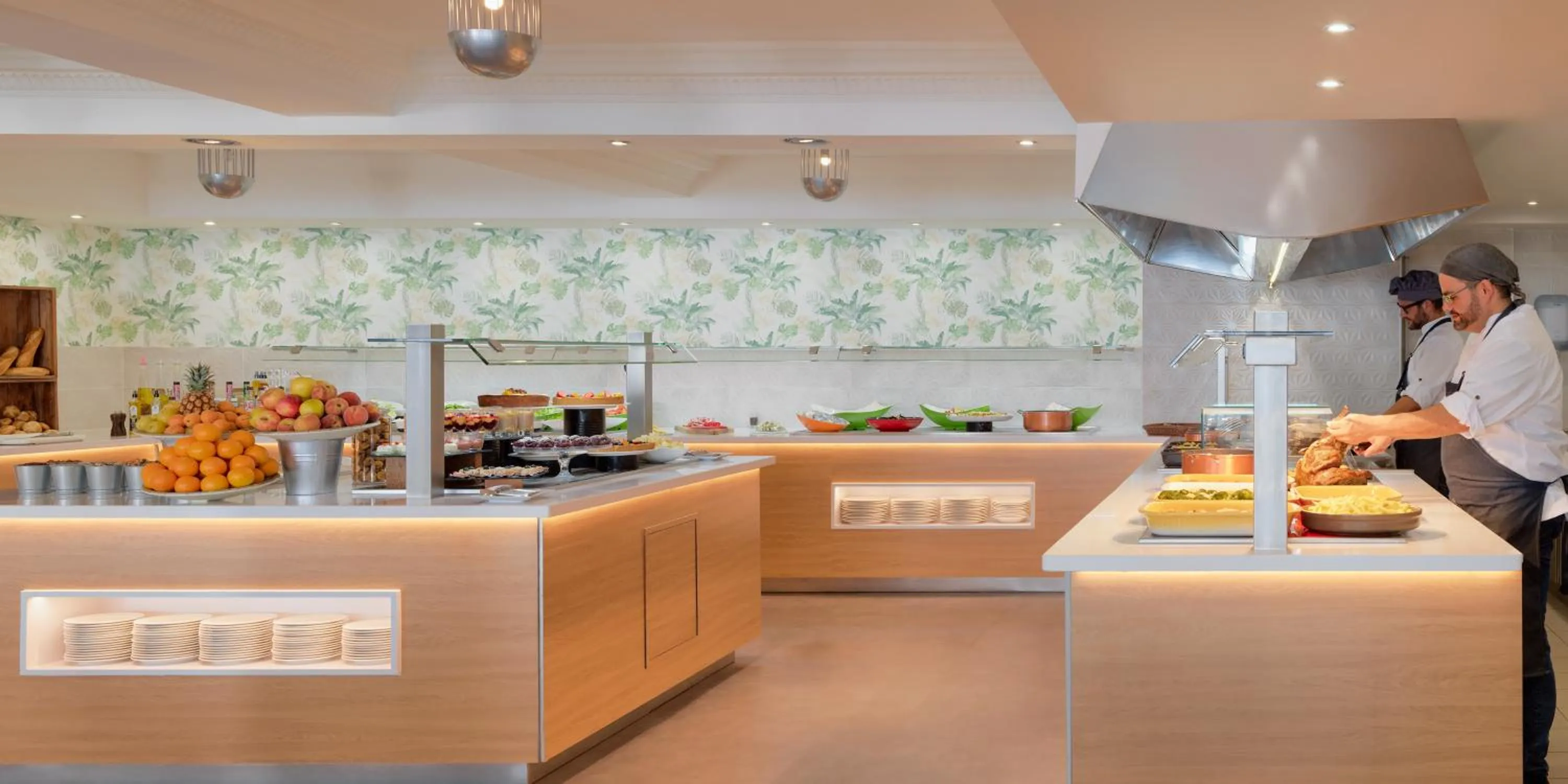 Restaurant/places to eat in Royal Sun Resort