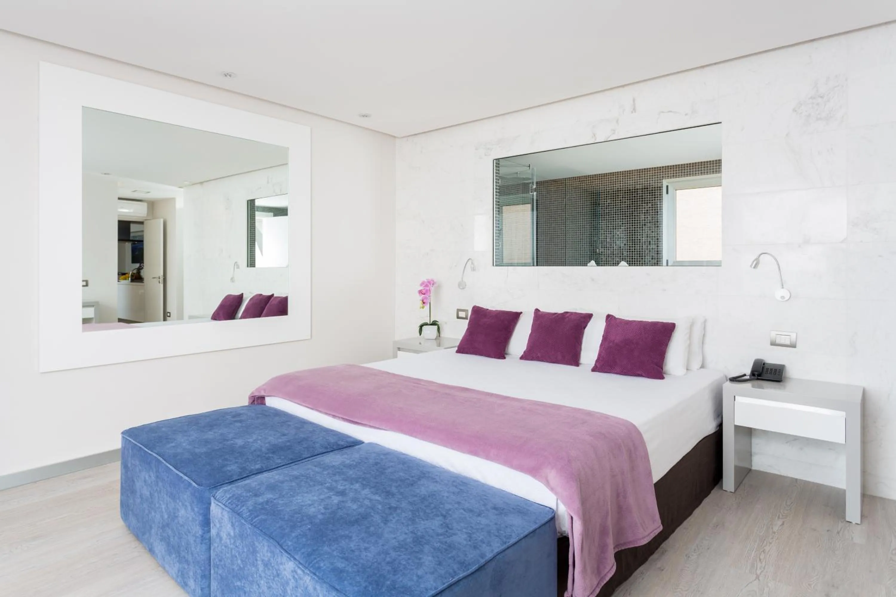 Bedroom, Bed in Royal Sun Resort