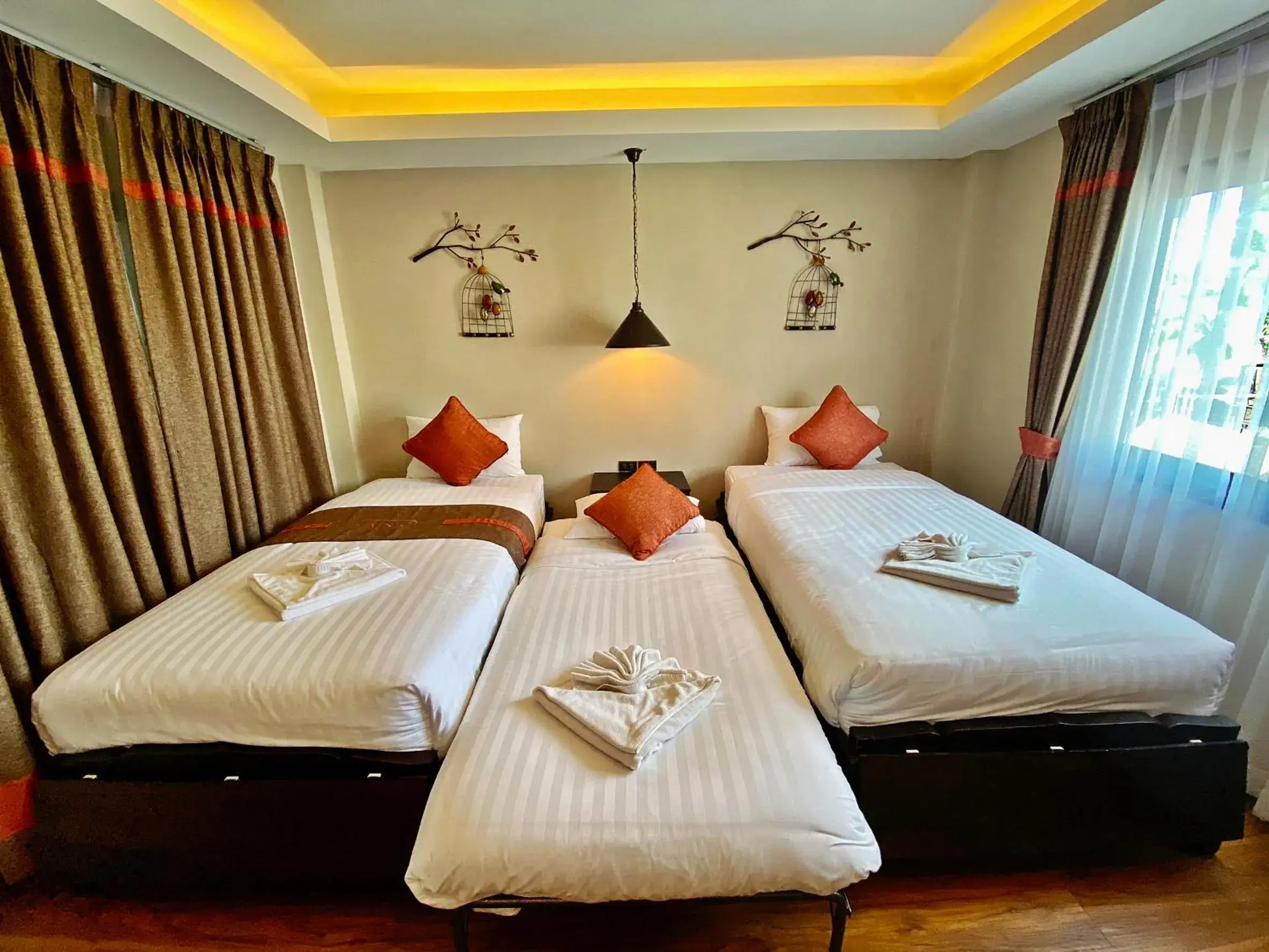 Deluxe Triple Room in Fang Chiang Mai โรงแรมแฟงเชียงใหม่ Deluxe Triple Room in Fang Chiang Mai โรงแรมแฟงเชียงใหม่