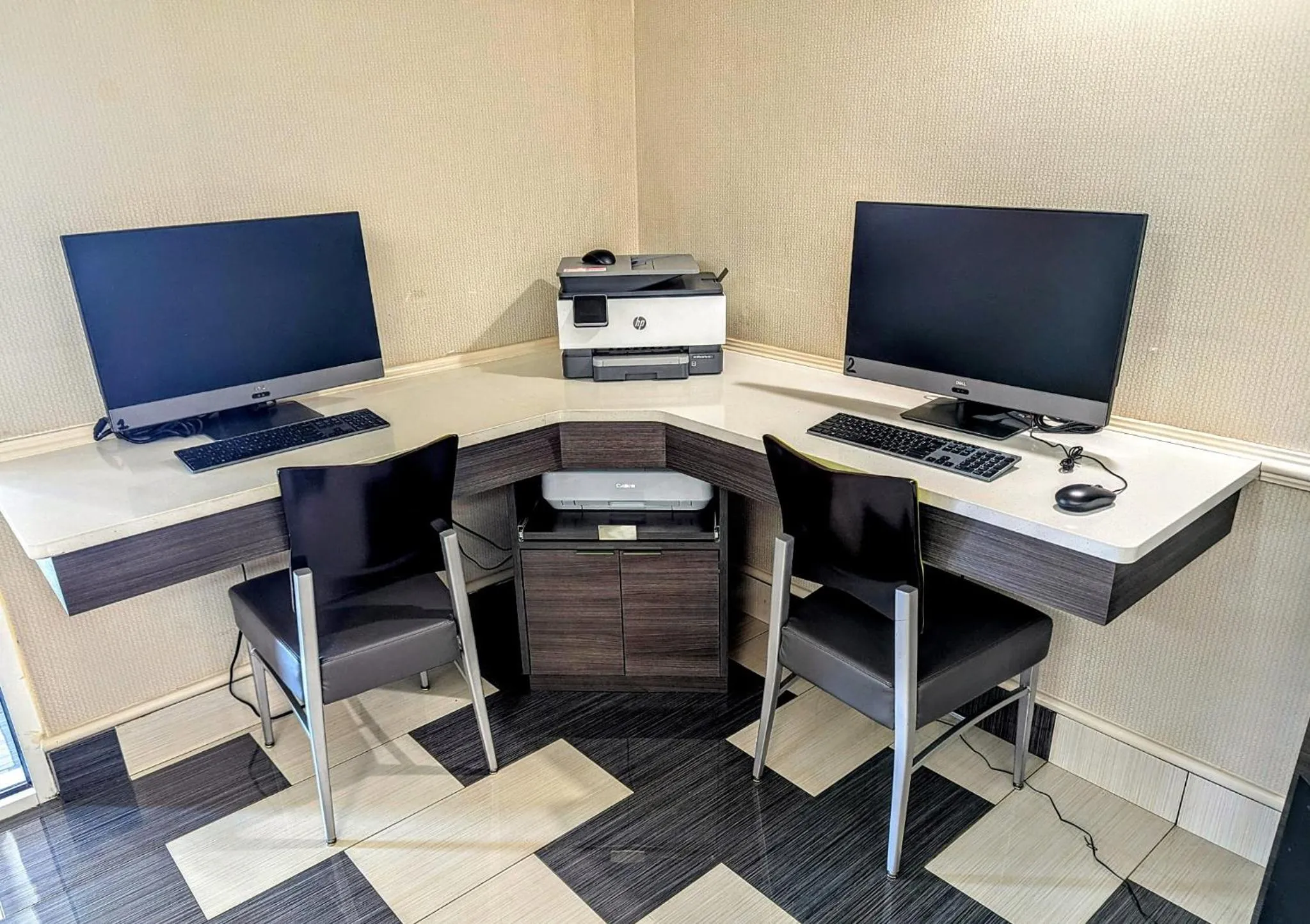 Property building in La Quinta by Wyndham Prattville