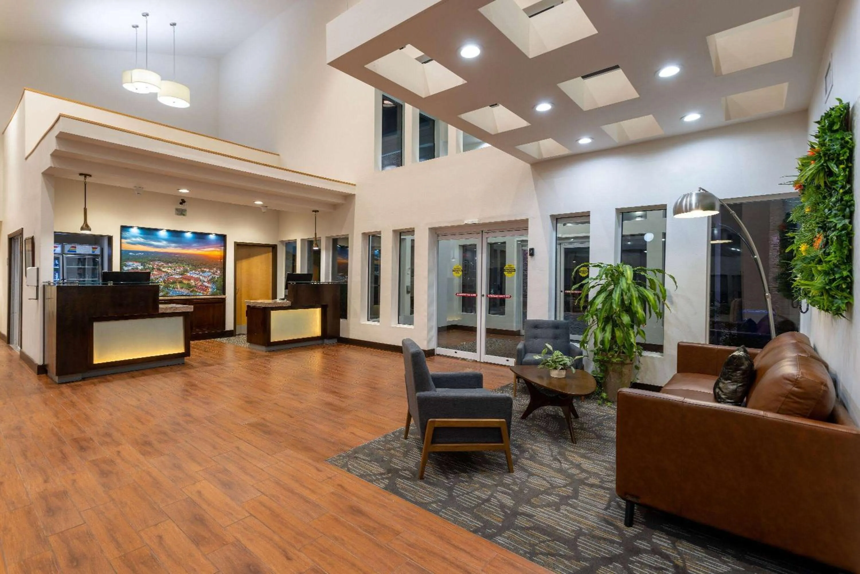 Lobby or reception in Wingate by Wyndham Valdosta/Moody AFB