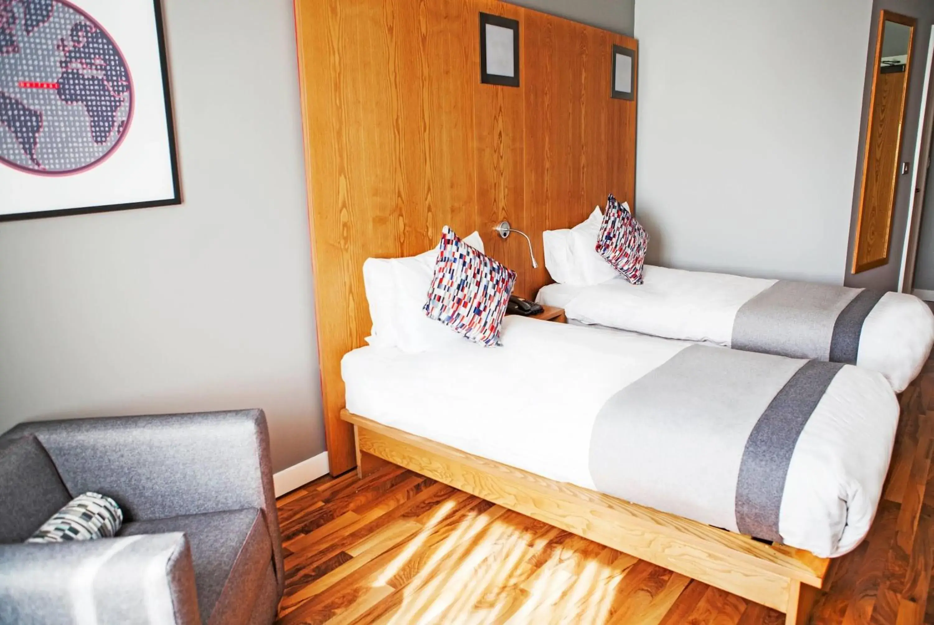 Twin Room in Ramada by Wyndham Belfast Twin Room in Ramada by Wyndham Belfast