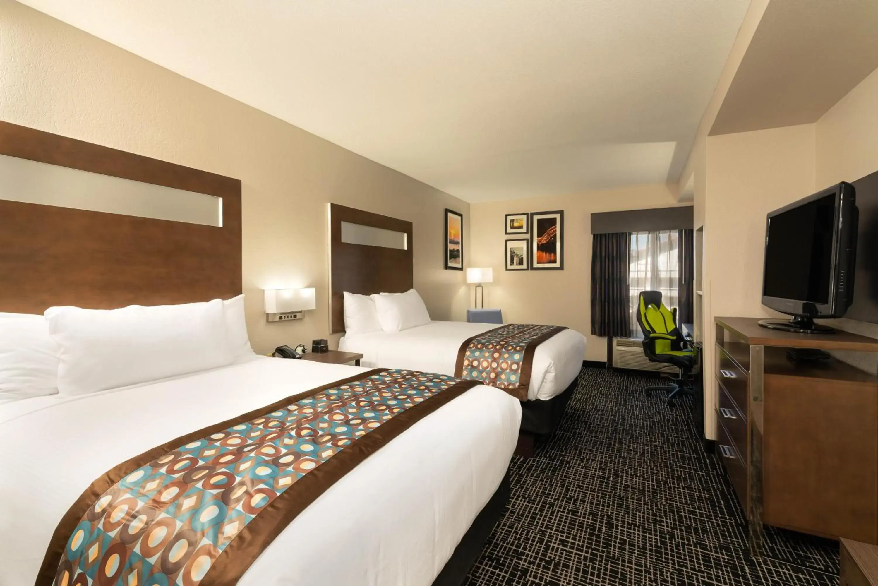 Queen Room with Two Queen Beds - Non-Smoking in Wingate by Wyndham Memphis East Queen Room with Two Queen Beds - Non-Smoking in Wingate by Wyndham Memphis East