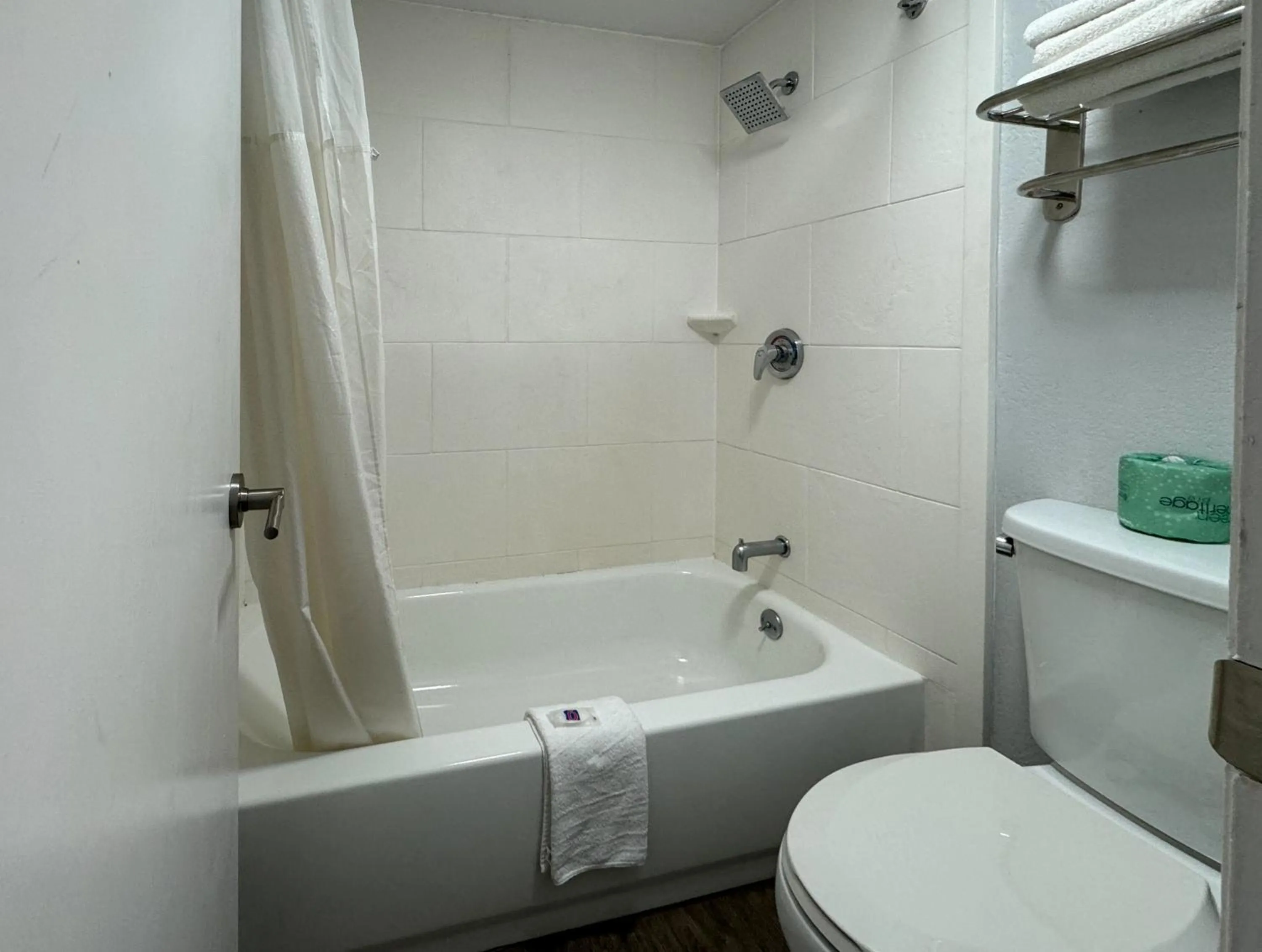 Bathroom in Motel 6 Huntsville AL University Dr.