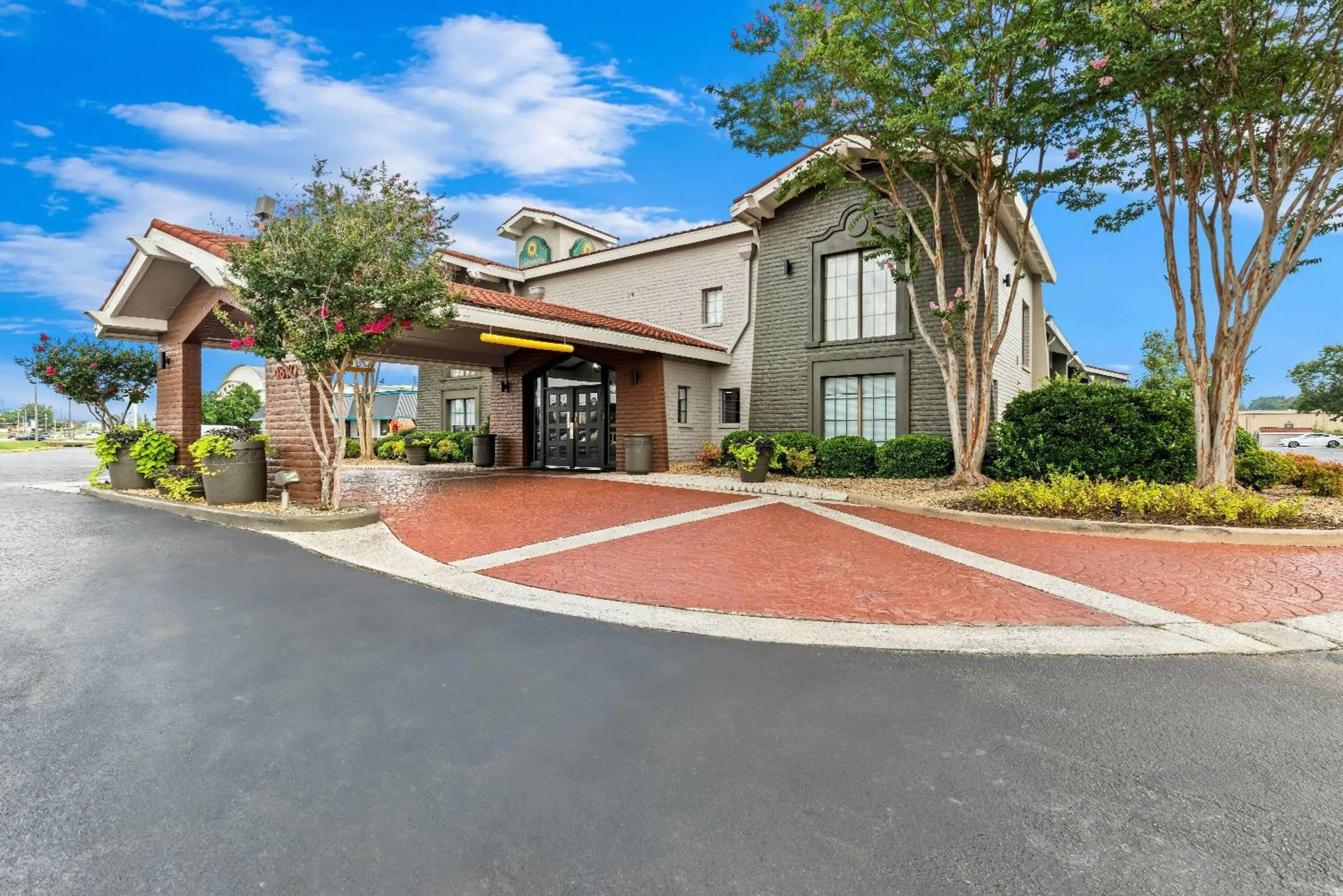 Property building in La Quinta Inn by Wyndham Huntsville Research Park
