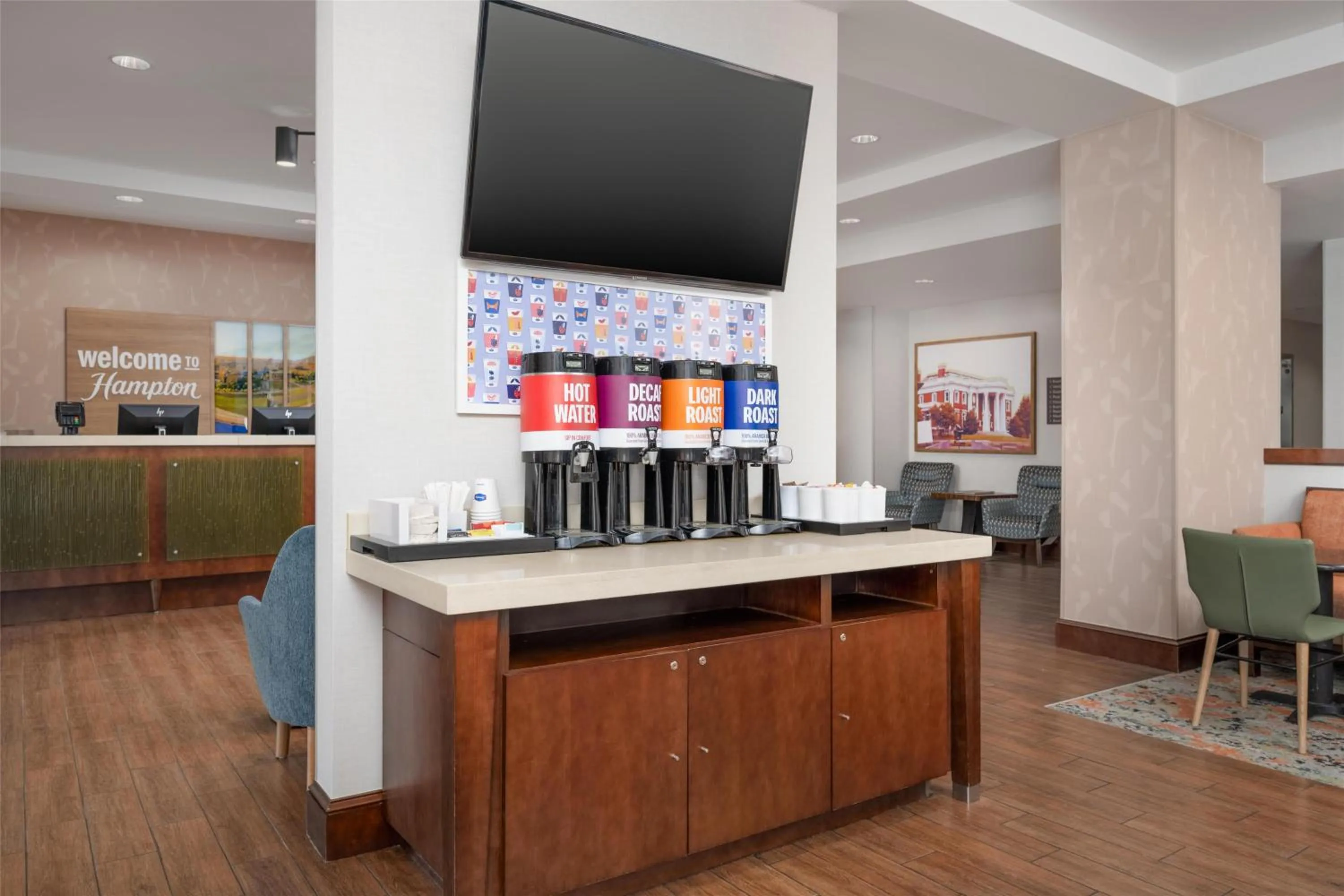 Dining area in Hampton Inn Cleveland Tennessee
