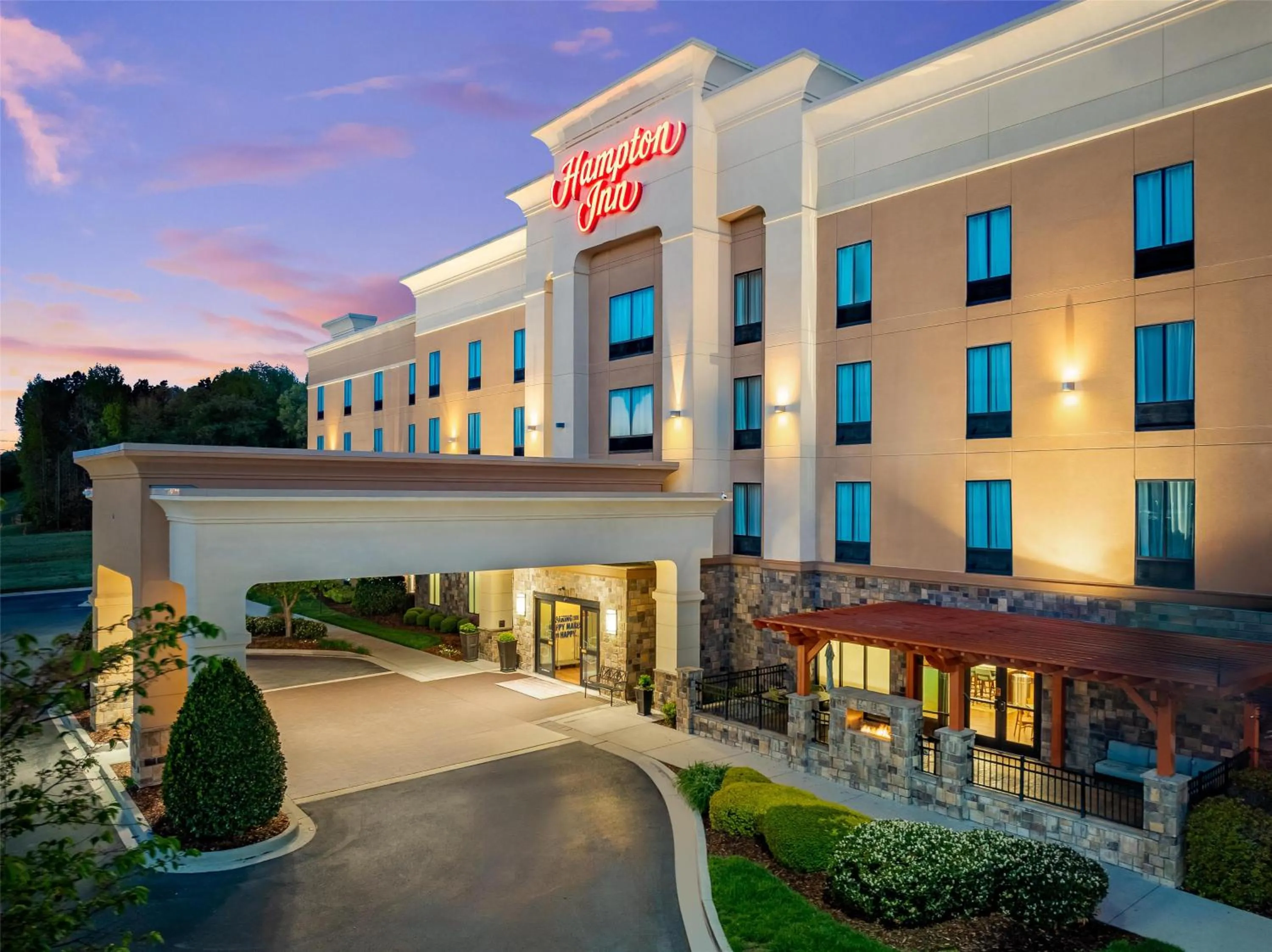 Property building in Hampton Inn Cleveland Tennessee