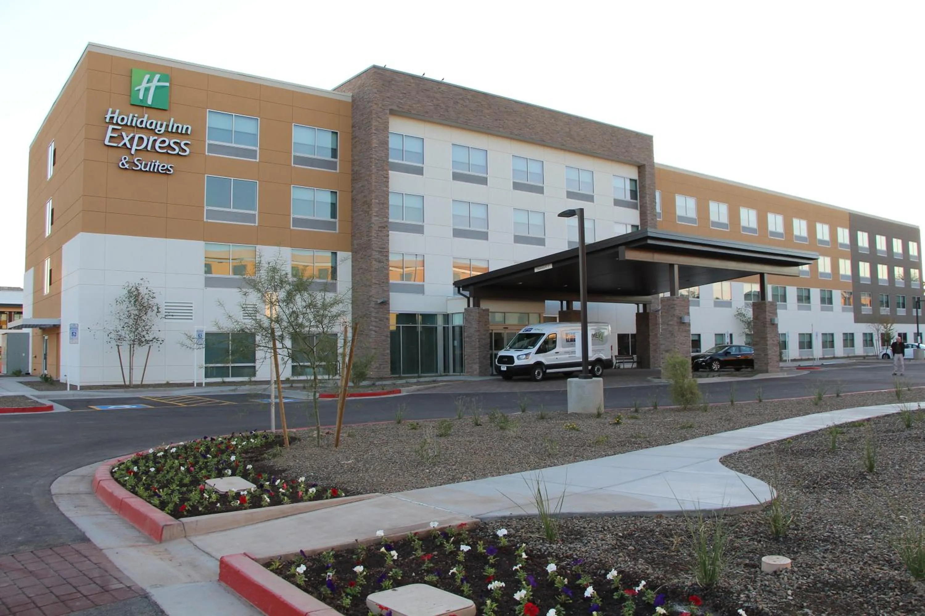 Property building in Holiday Inn Express & Suites - Phoenix - Airport North by IHG