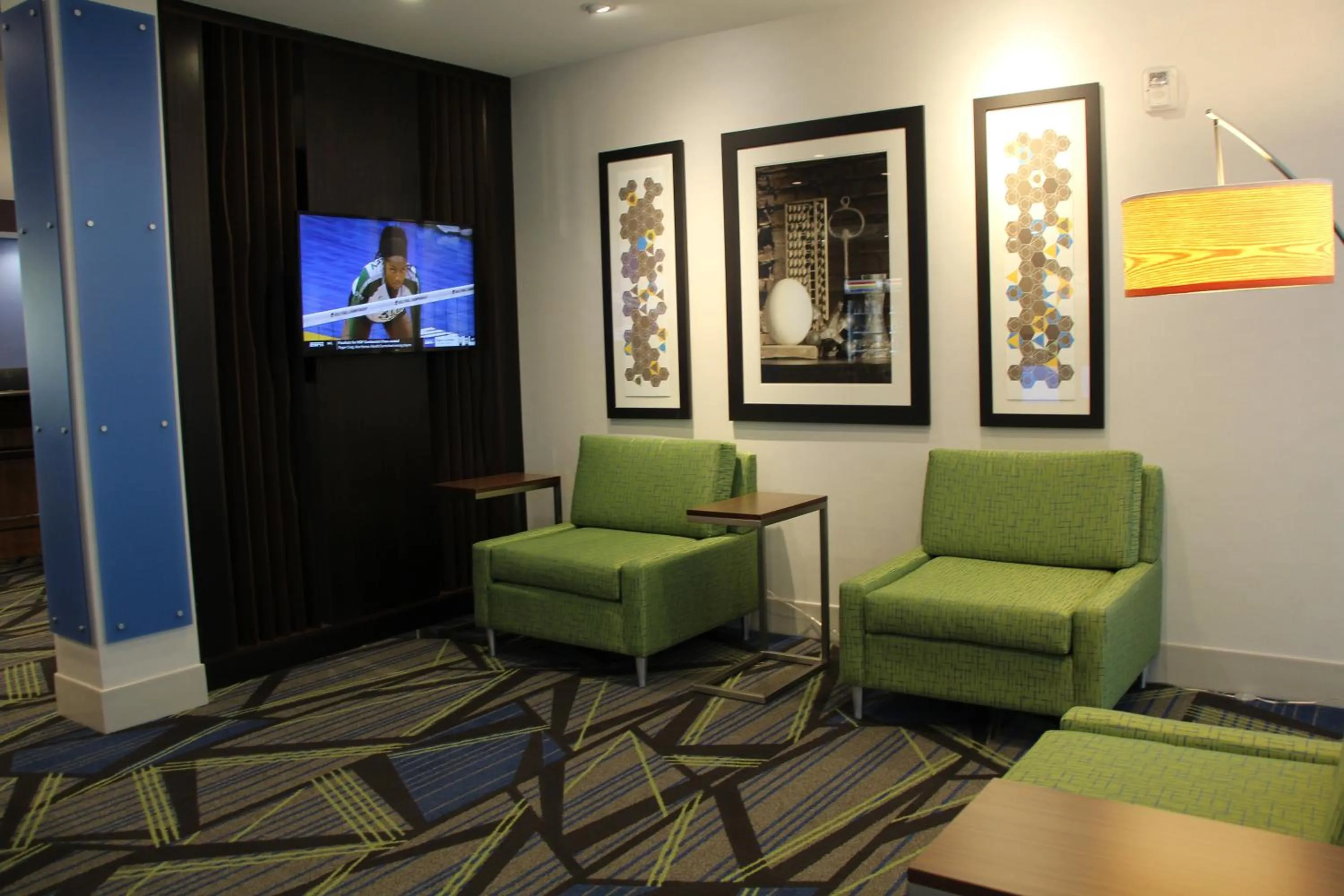 Property building in Holiday Inn Express & Suites - Phoenix - Airport North by IHG