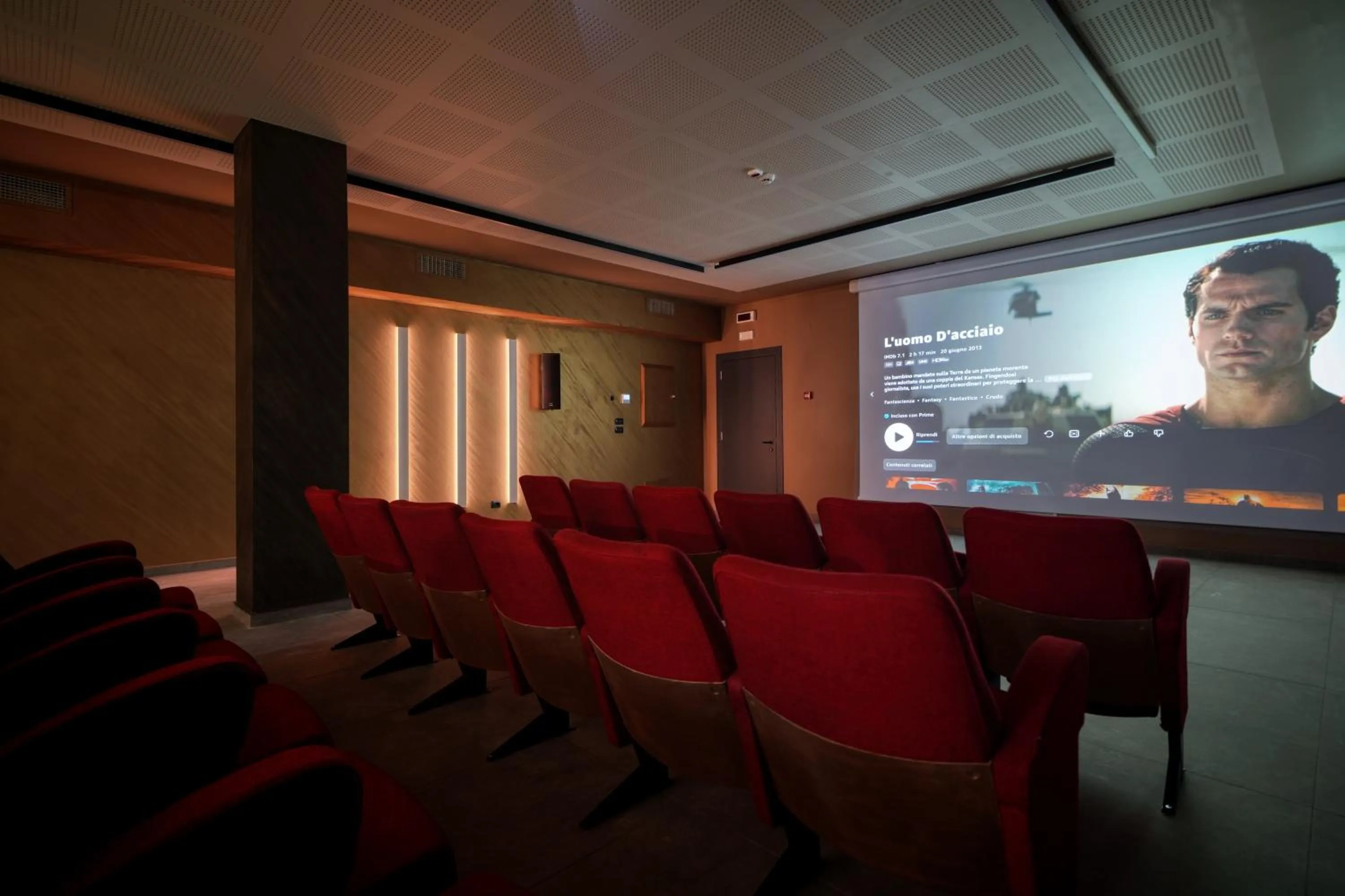 Communal lounge/ TV room in Palazzo della Scala Spa Hotel Suites & Apartments