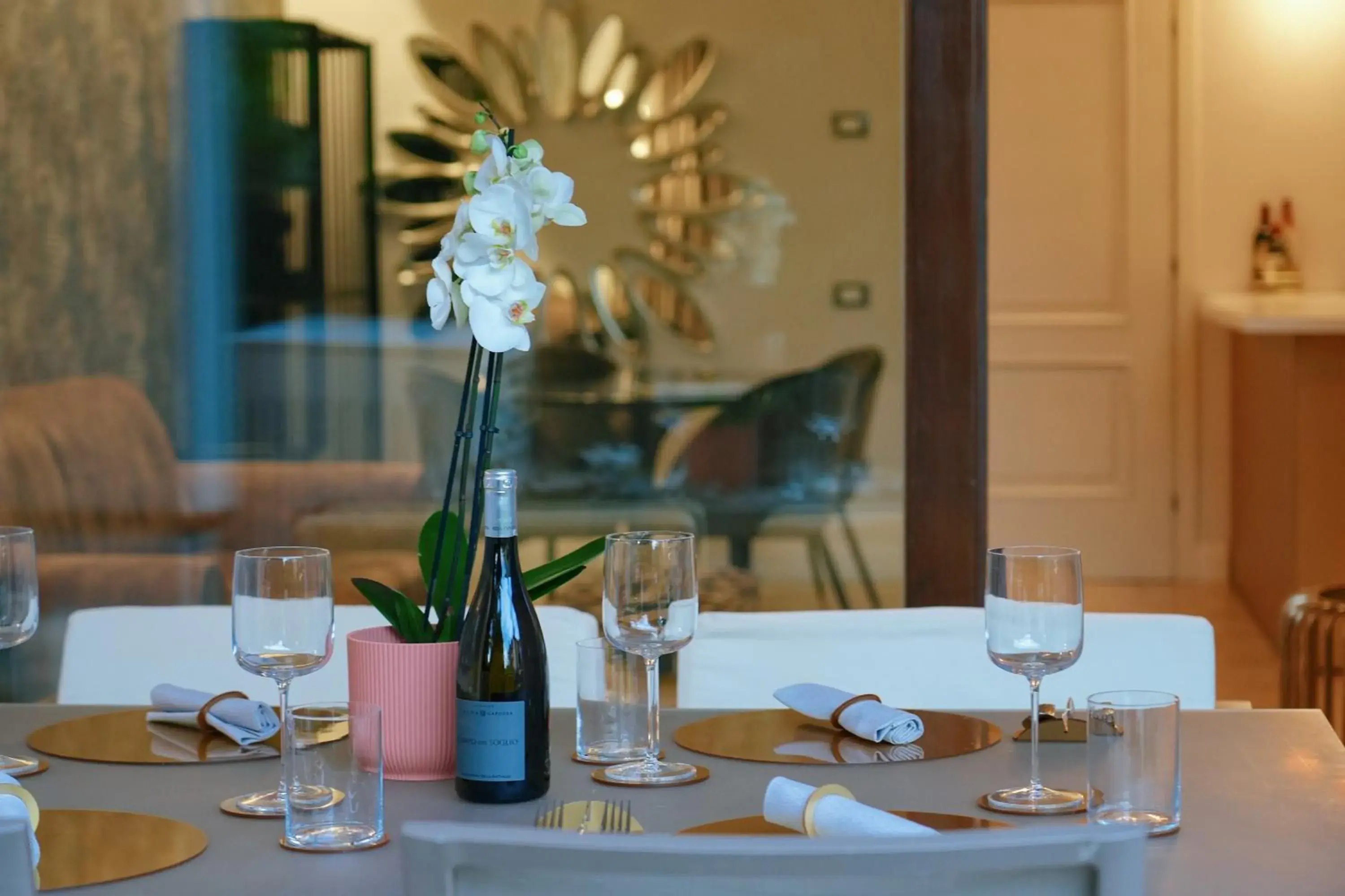 Two-Bedroom Apartment with Spa Bath and private Garden in Palazzo della Scala Spa Hotel Suites & Apartments Two-Bedroom Apartment with Spa Bath and private Garden in Palazzo della Scala Spa Hotel Suites & Apartments