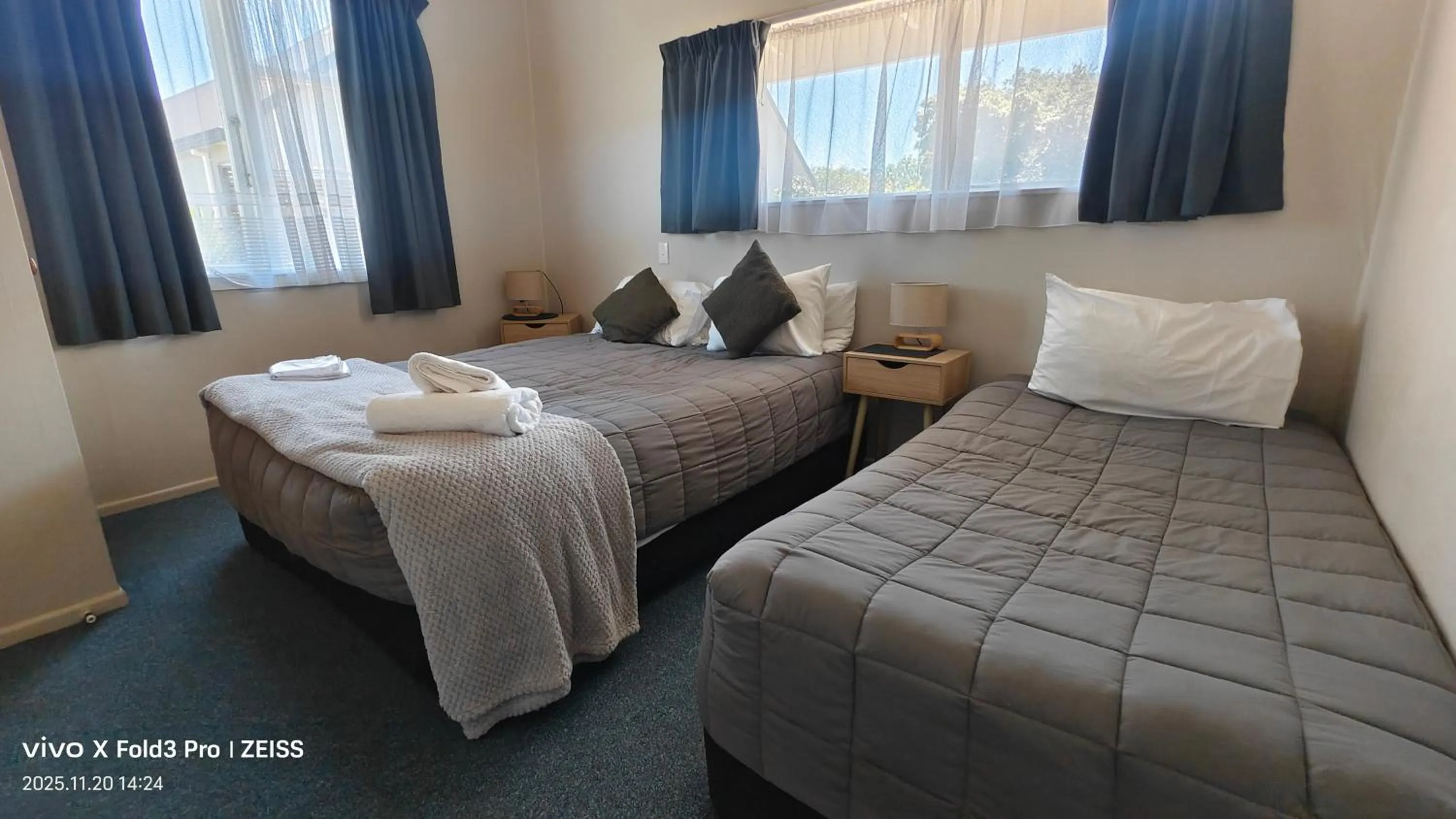 Bed in Chanel Court Motel