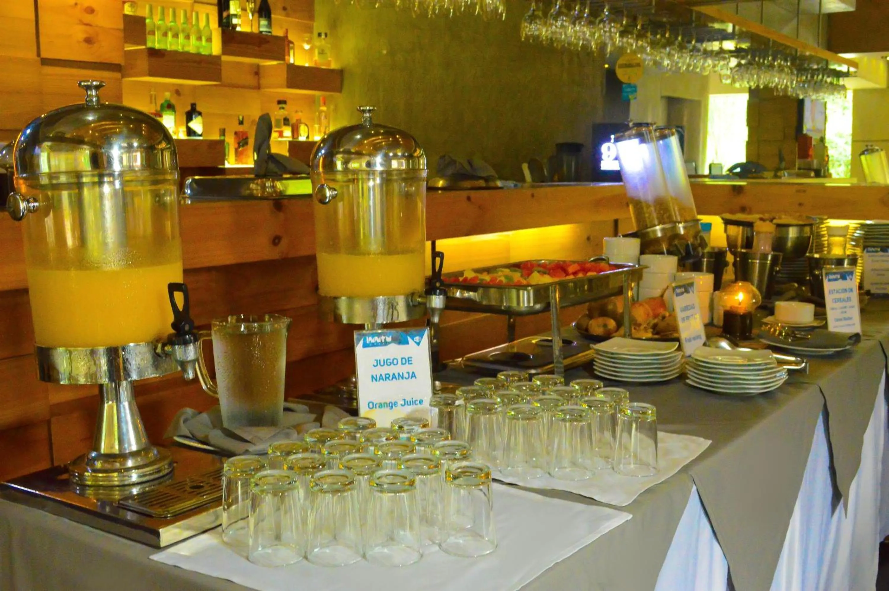 Restaurant/places to eat in Inntu Hotel