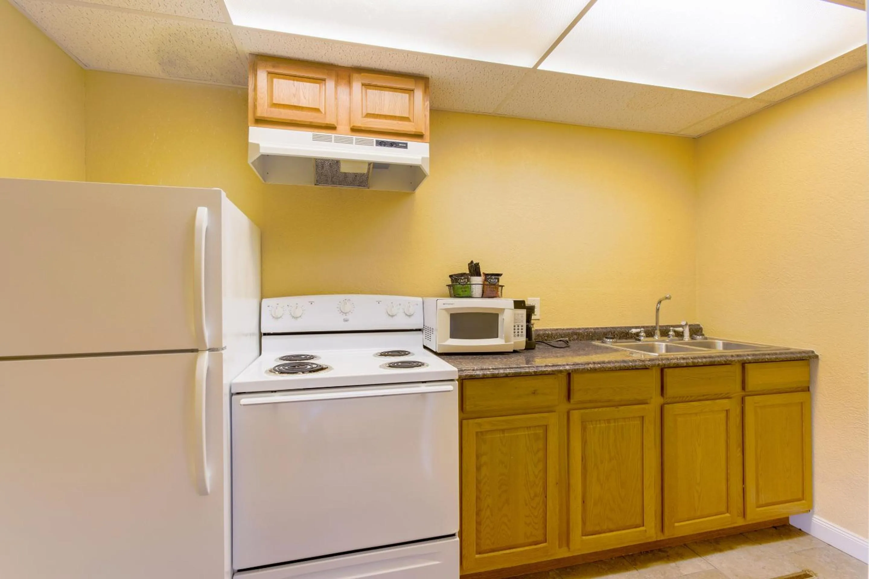 Bedroom in OYO Hotel Lebanon MO I-44