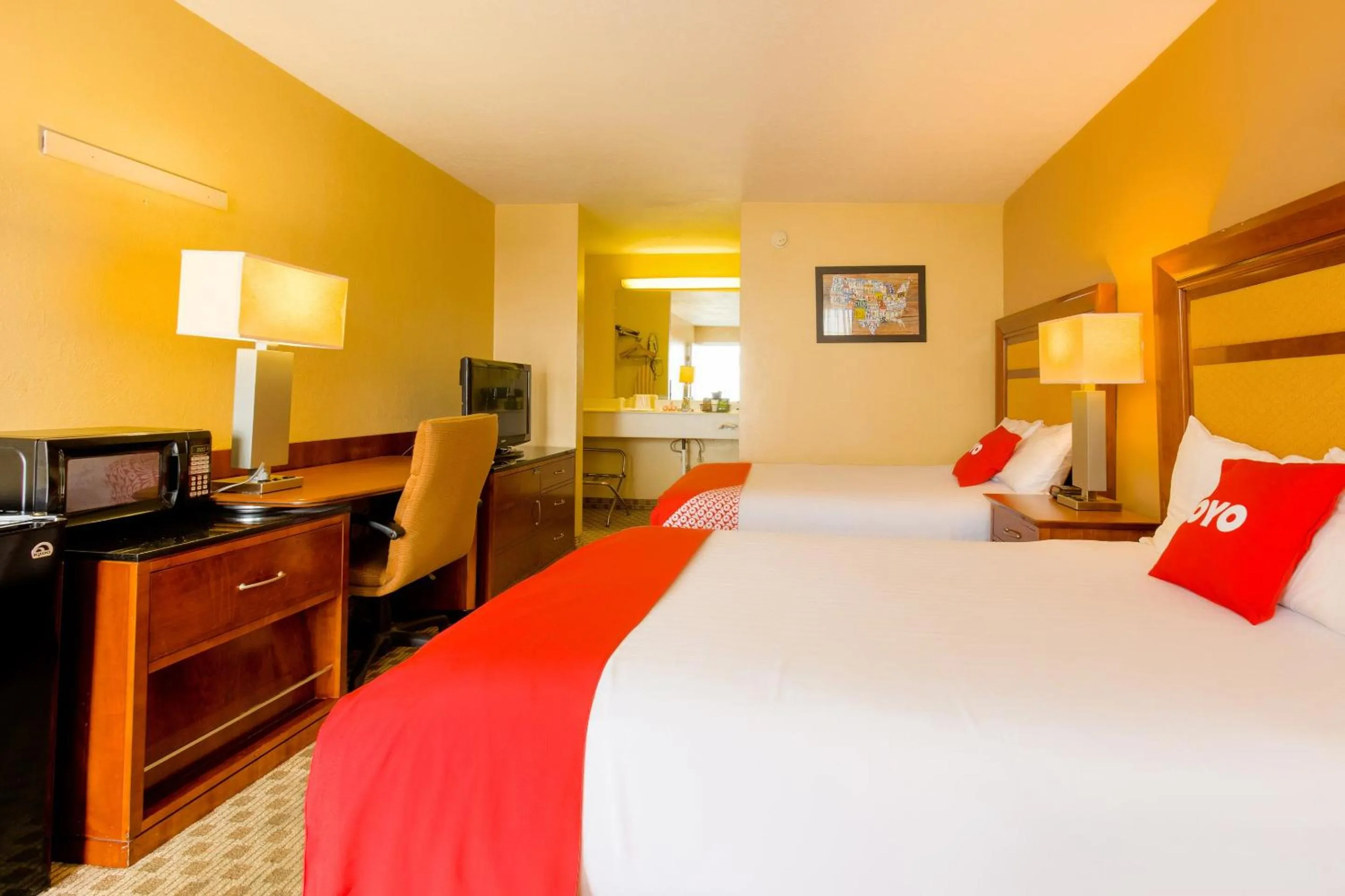 Bedroom in OYO Hotel Lebanon MO I-44