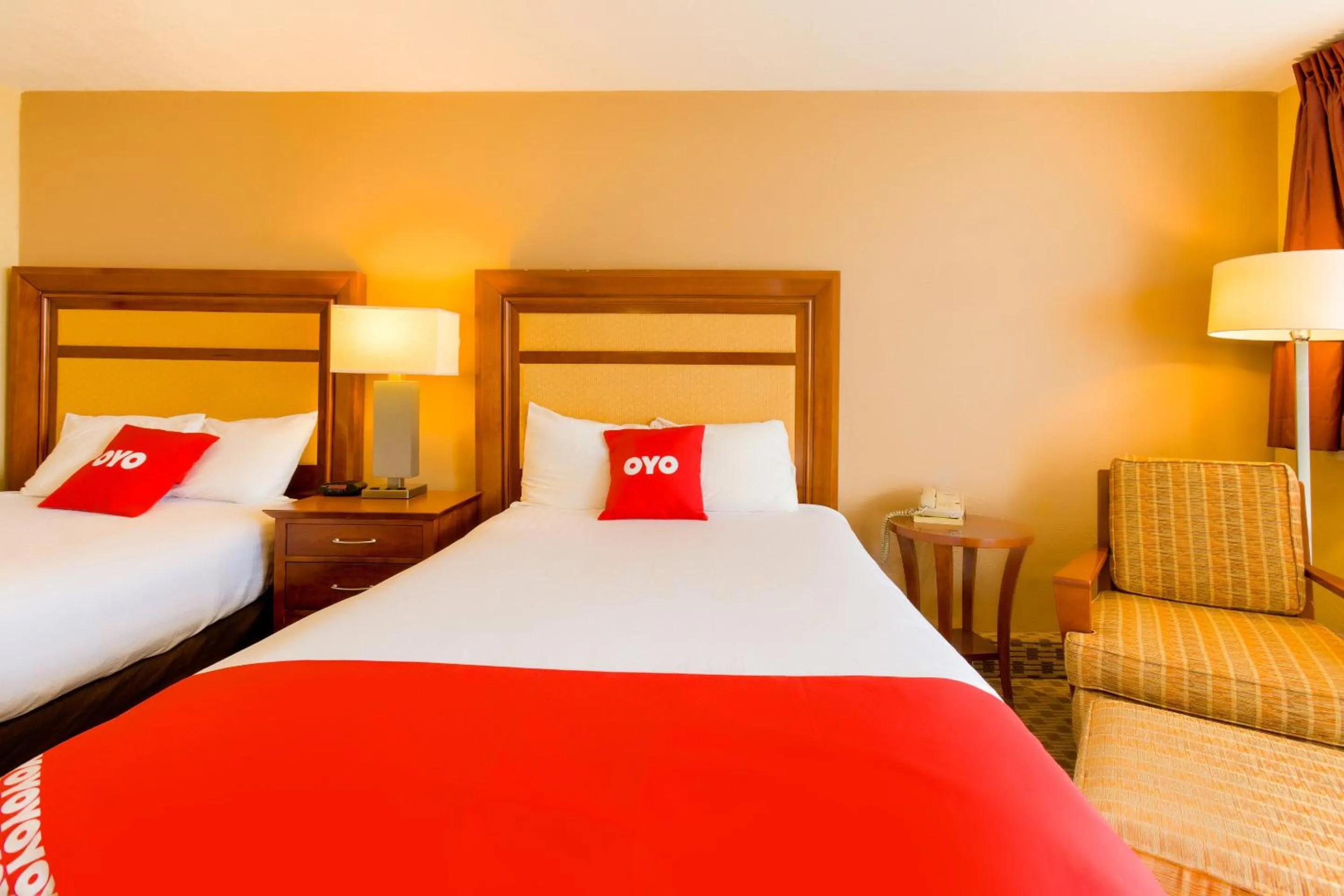 Bedroom in OYO Hotel Lebanon MO I-44