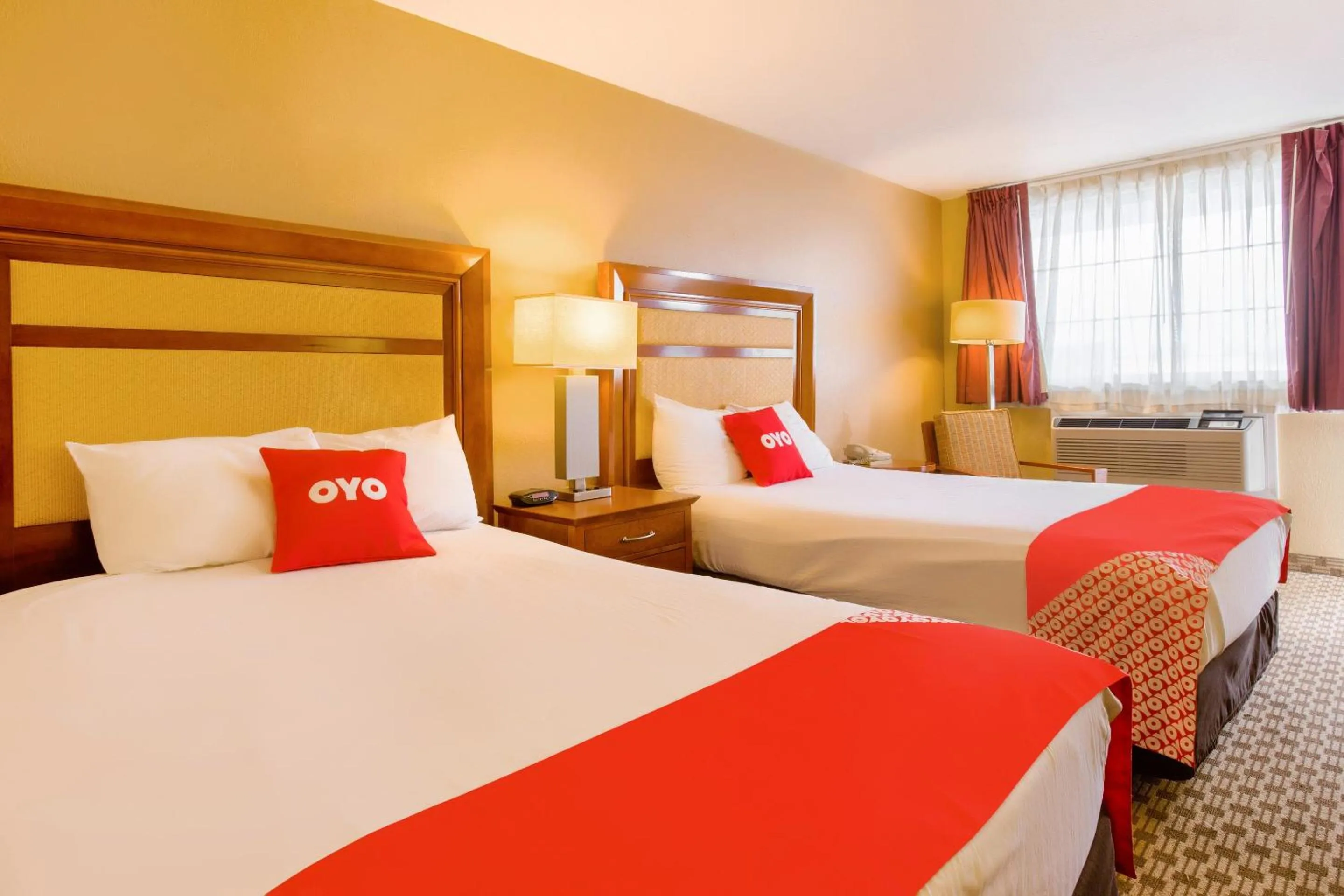 Bedroom in OYO Hotel Lebanon MO I-44