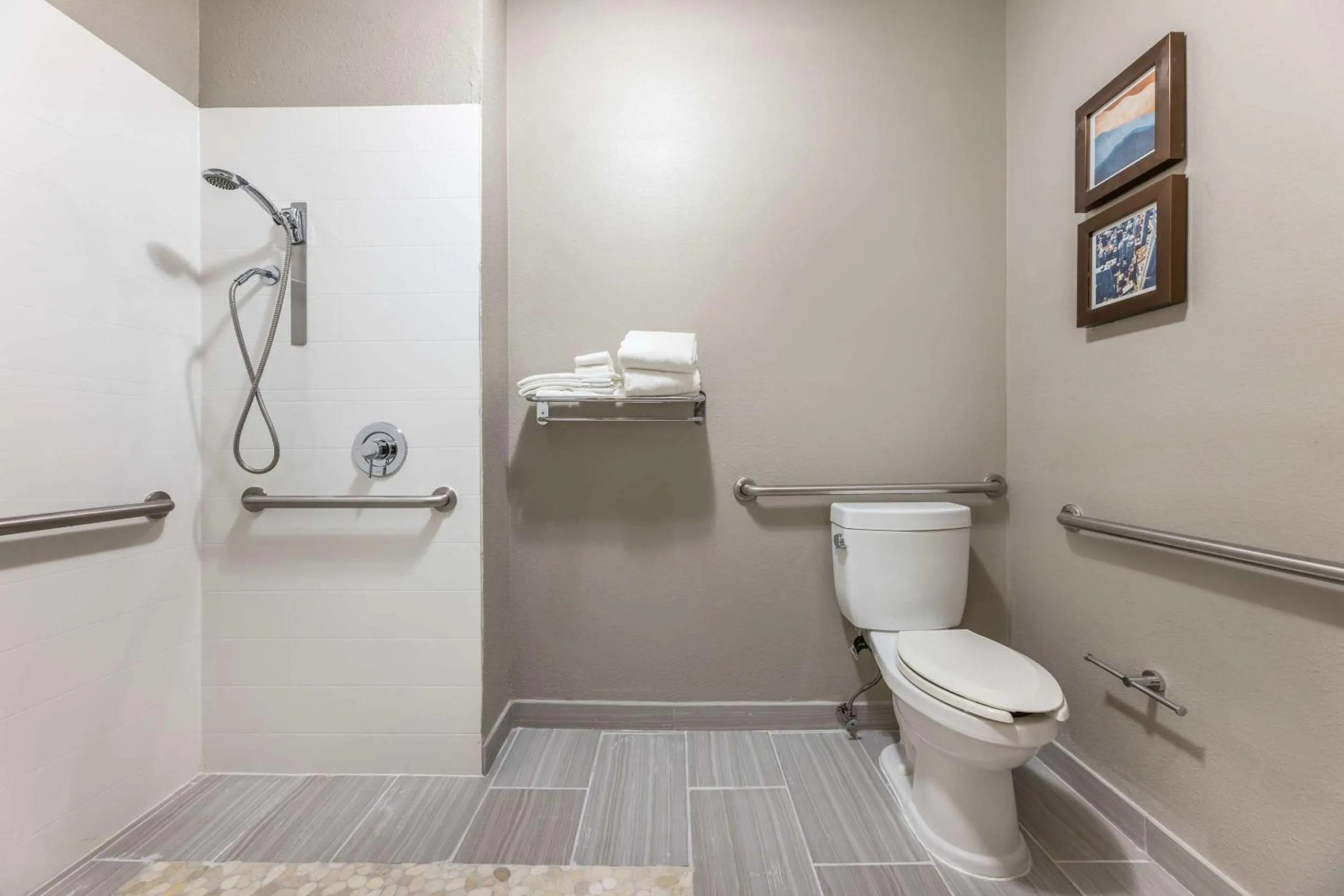 Bedroom in Country Inn & Suites by Radisson Bolingbrook, I-55