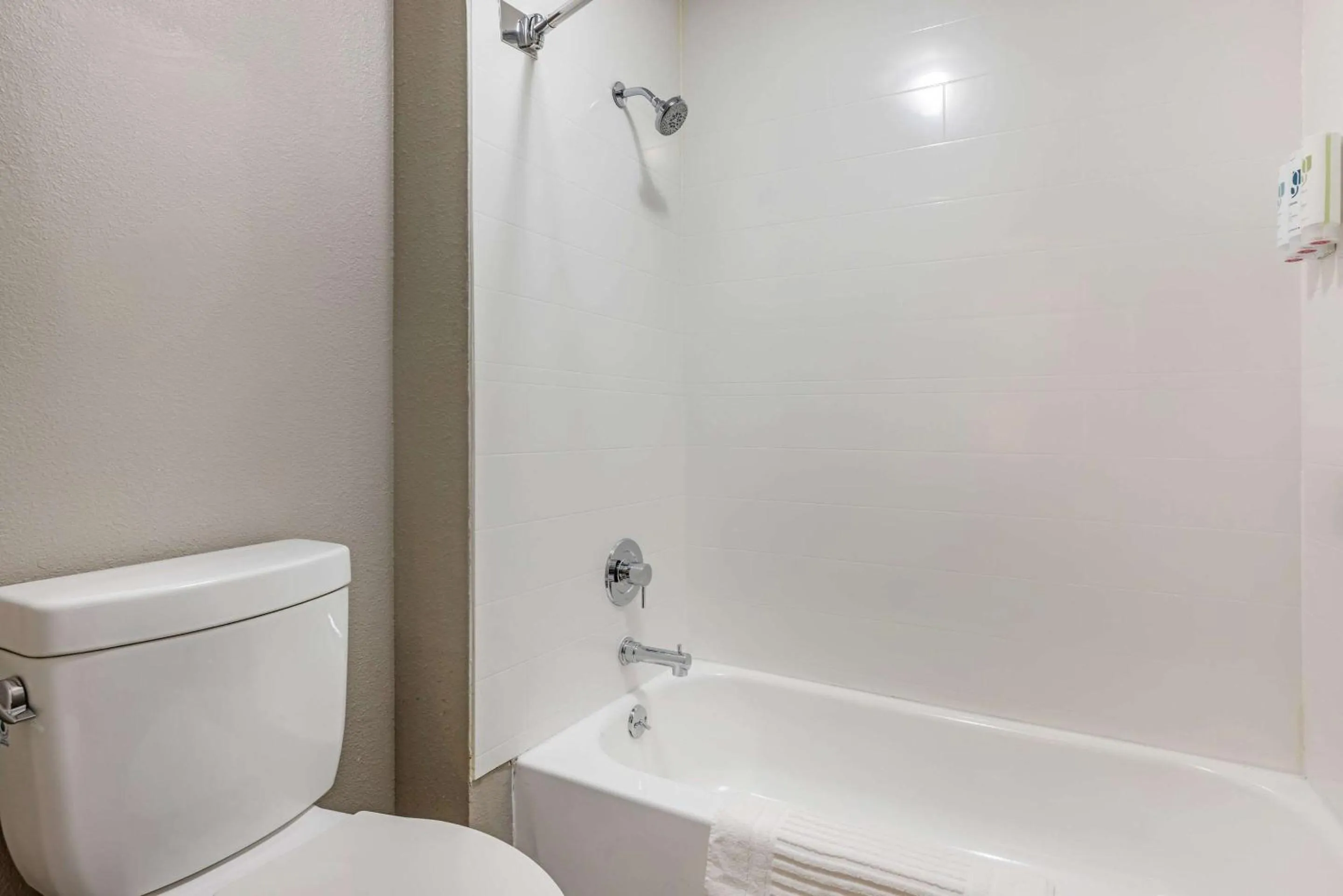 Bedroom in Country Inn & Suites by Radisson Bolingbrook, I-55