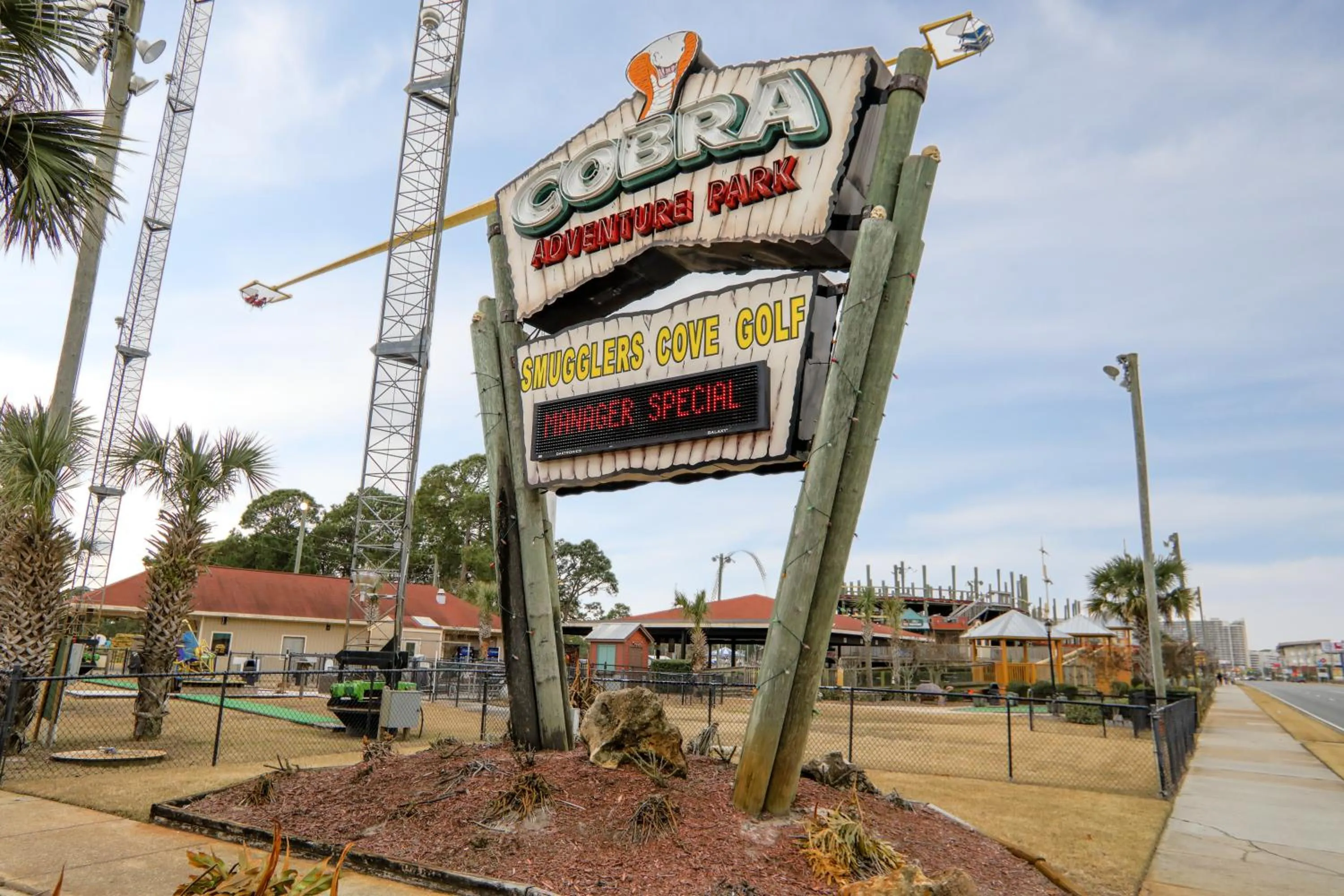 Entertainment in Executive Inn - Panama City Beach