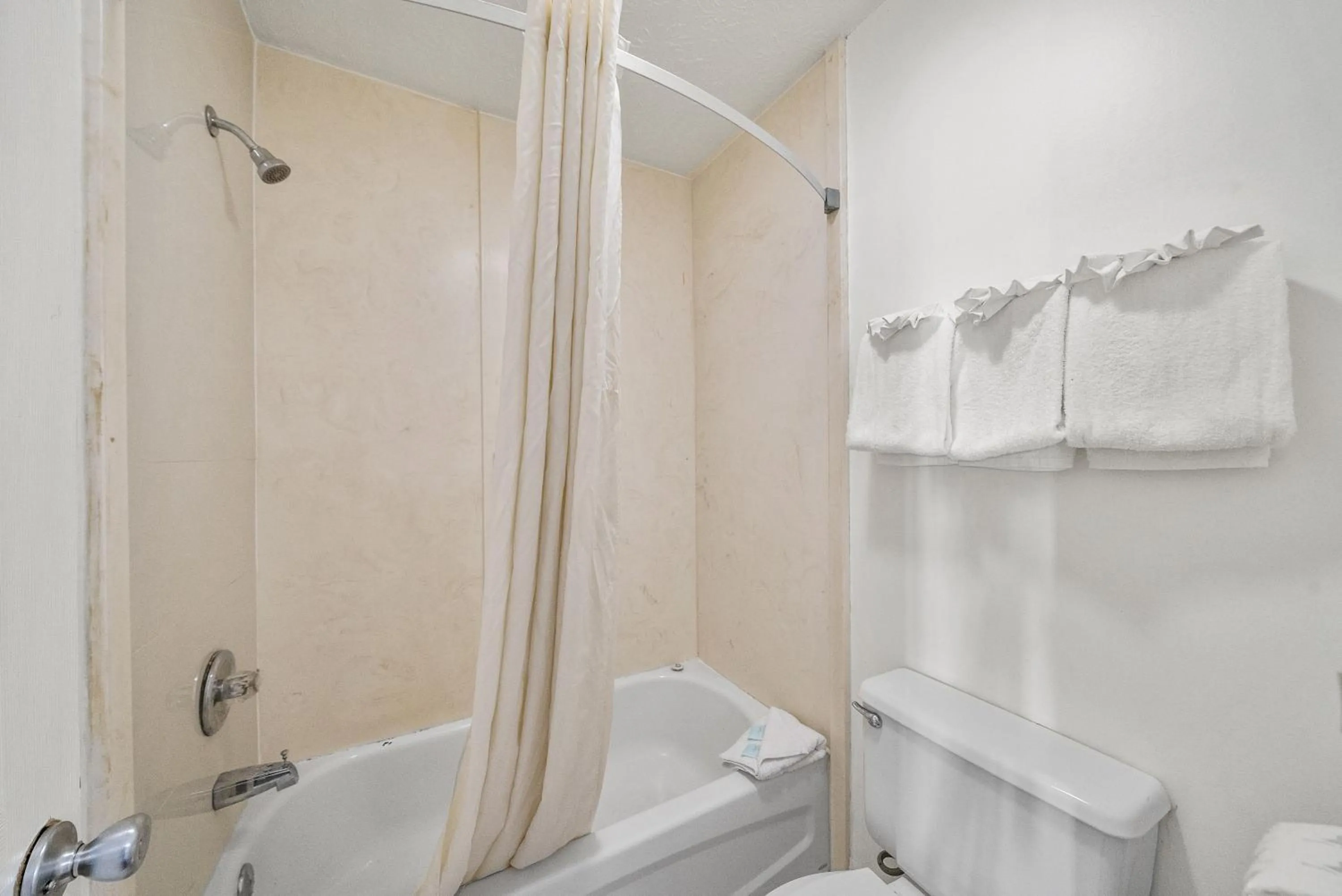 Executive Inn - Panama City Beach