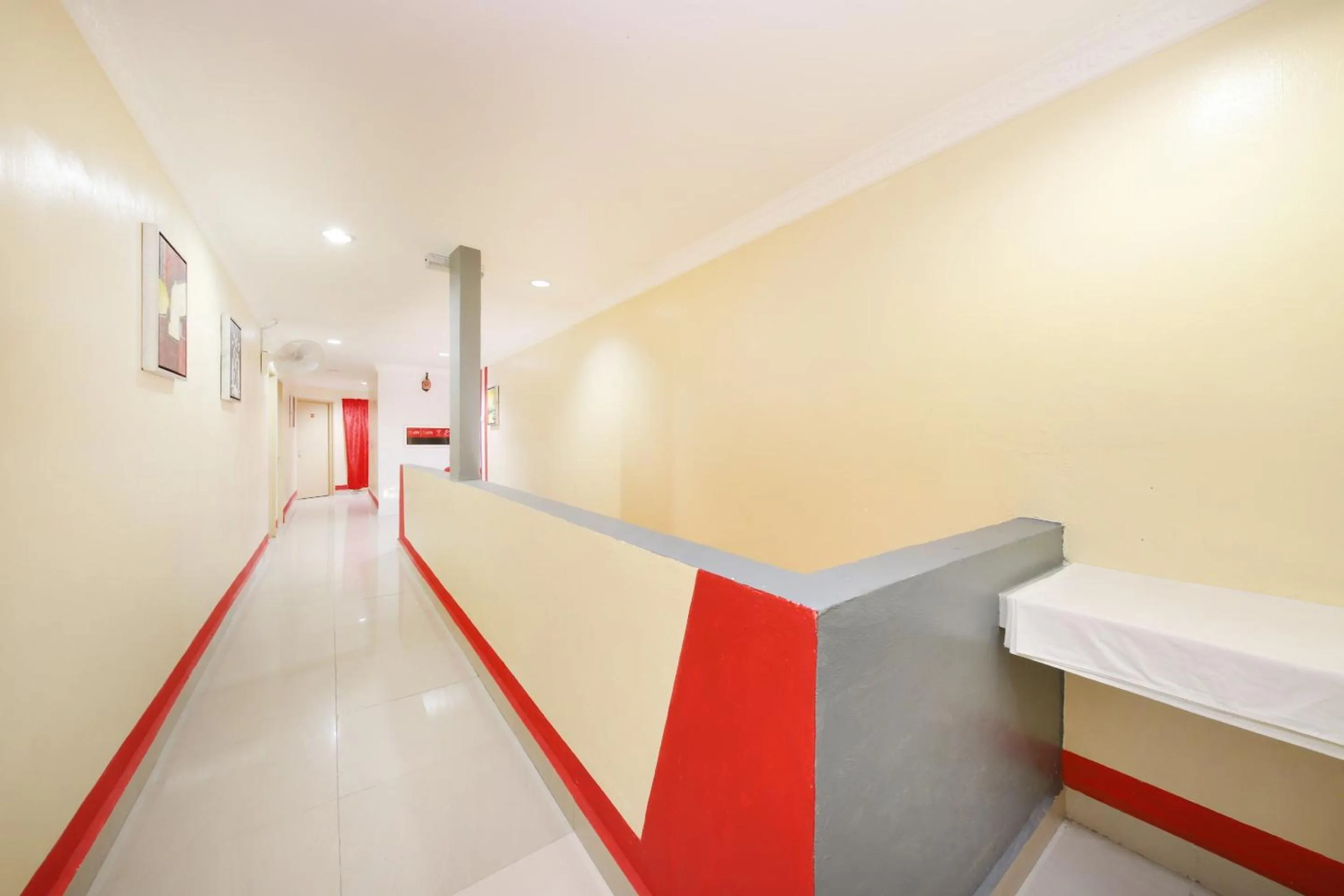 Lobby or reception in Super OYO 720 Corridor Hotel 2