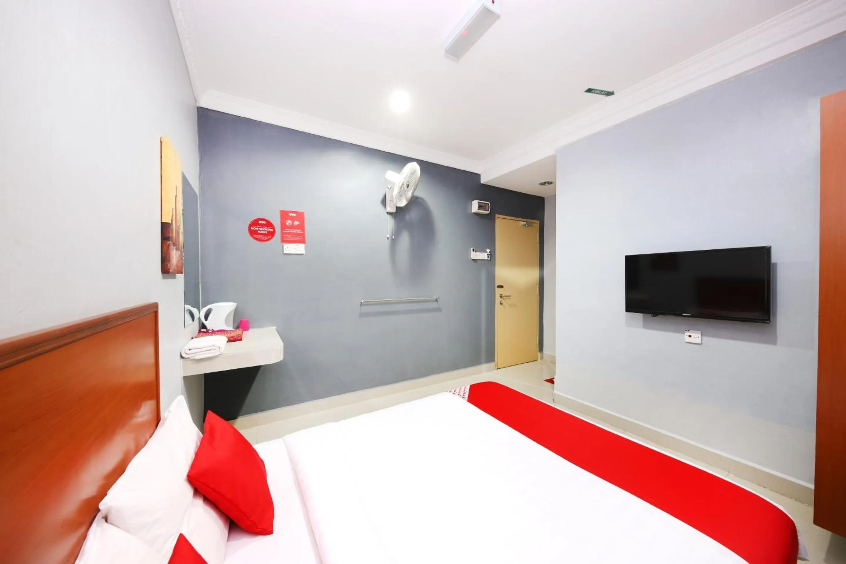 Bedroom, Bed in Super OYO 720 Corridor Hotel 2